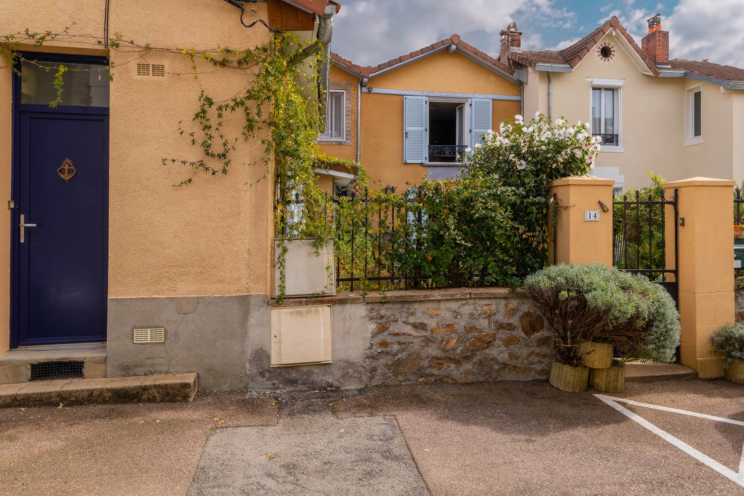 Chambre d'Hôtes l'Éphémère - vue de la rue