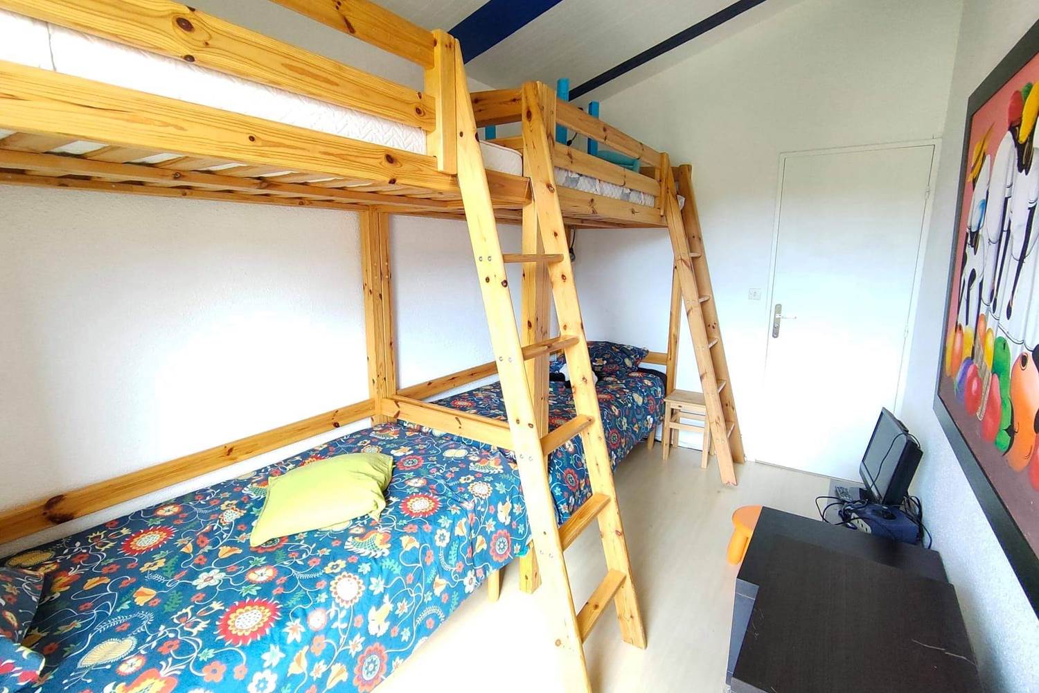 Chambre 4 lits simples