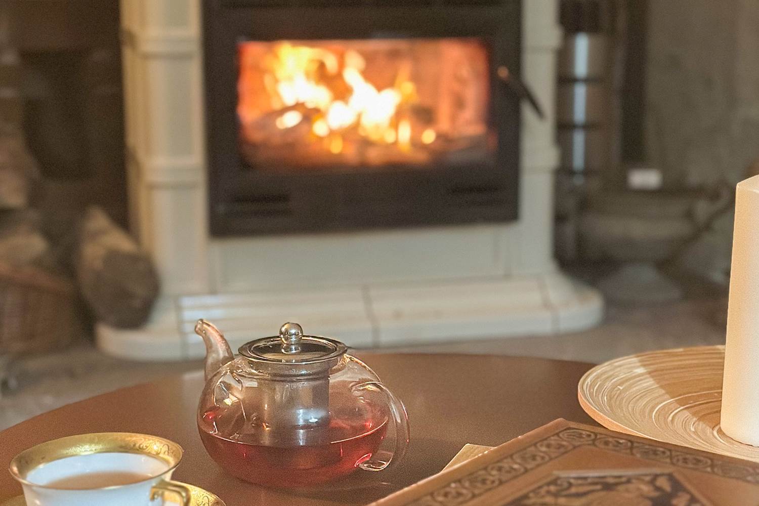 se relaxer au coin du feu