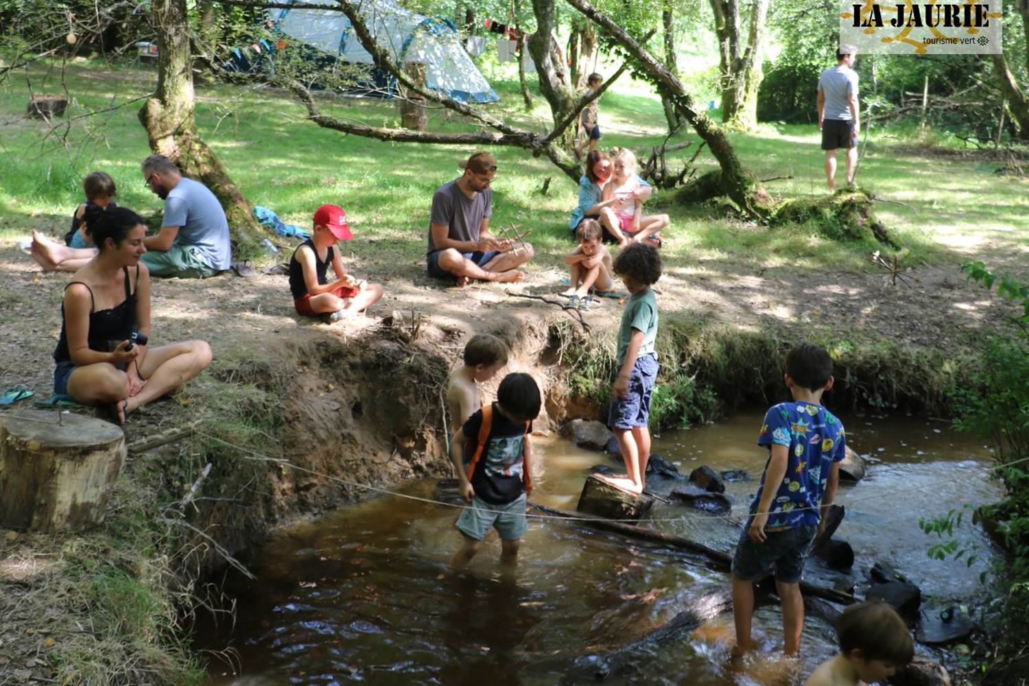 pendant le village des fées