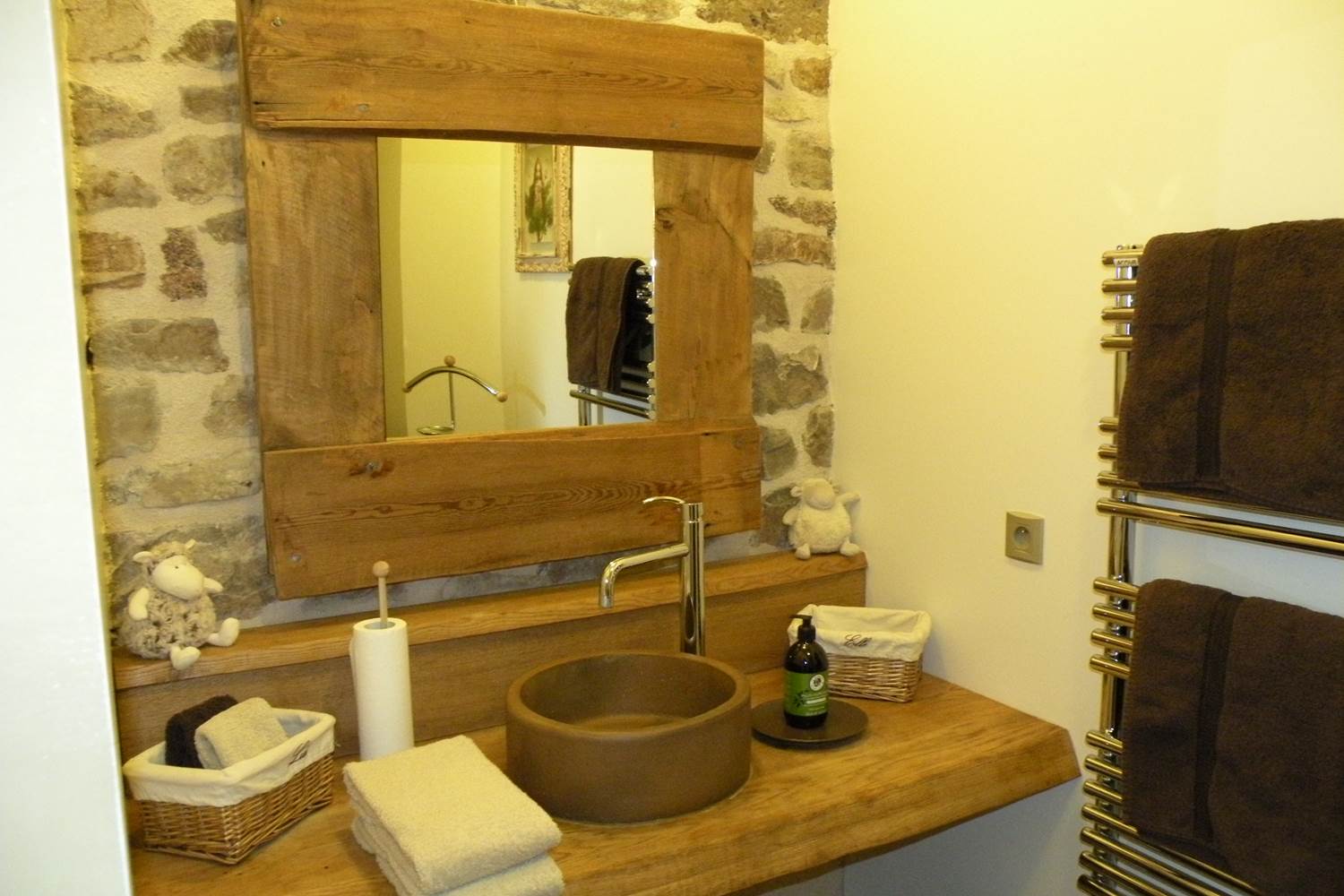 Salle d'eau avec chambre