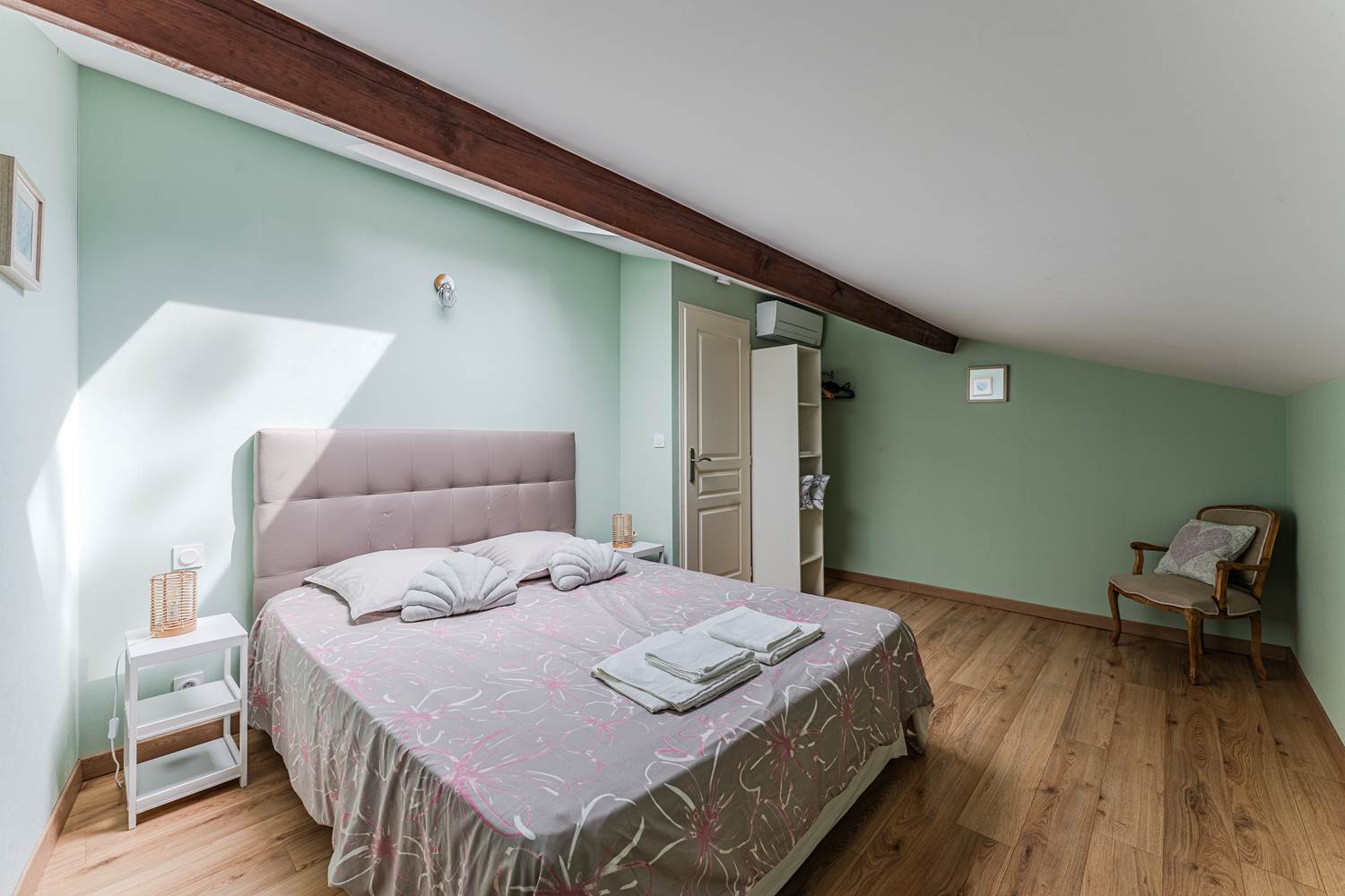 Chambre gîte 2 sommier et matelas mémoire de forme