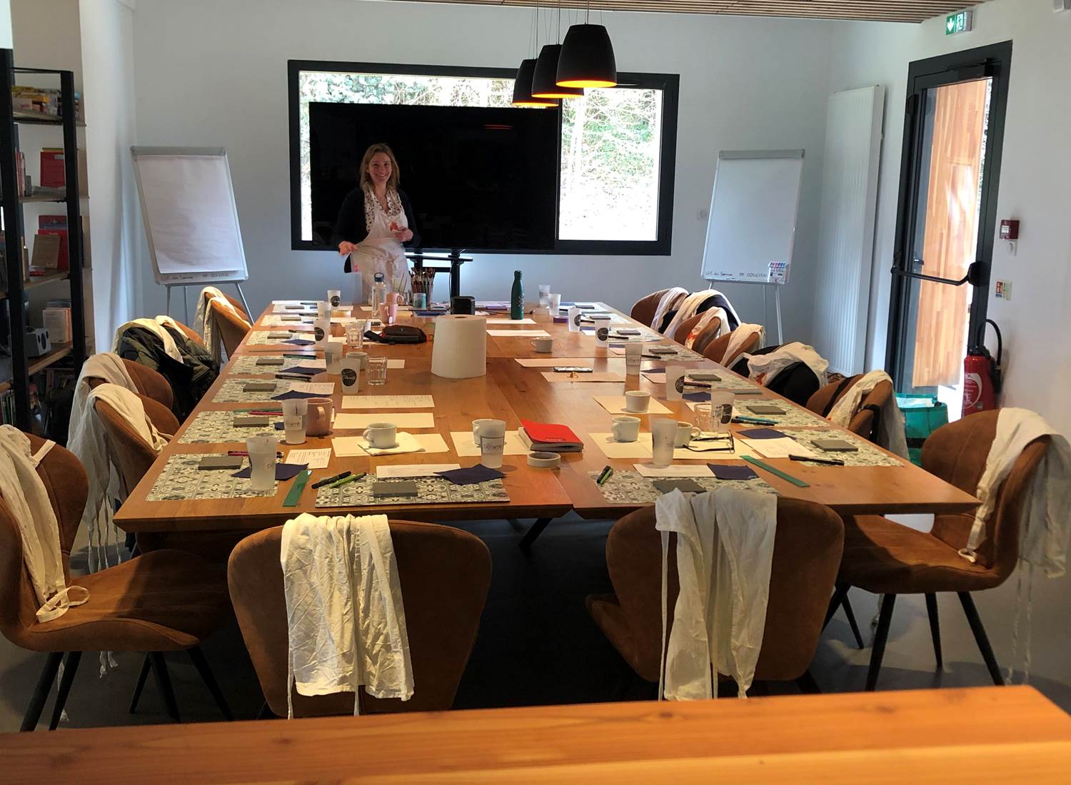 Activité de lave émaillée avec l'atelier Filhouette de Coline Lespinasse à Volvic