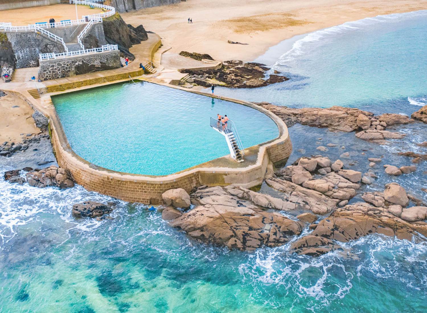 Piscine d'eau de mer plage du Casino