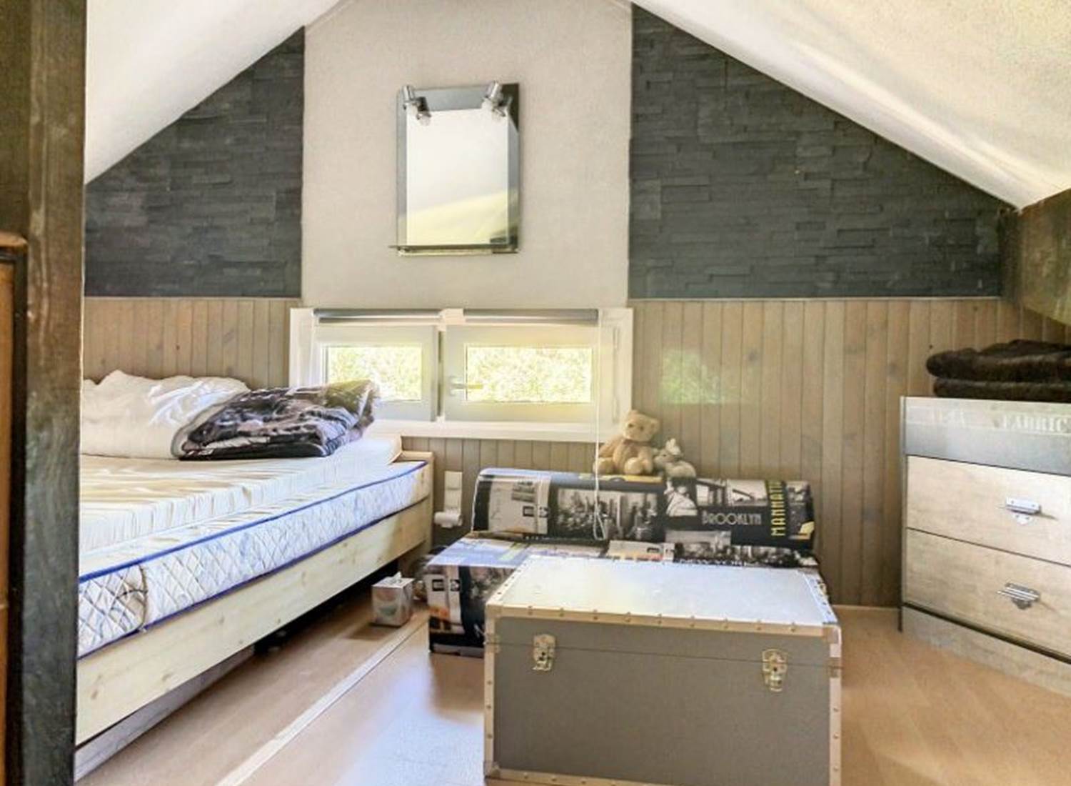 Mezzanine Refuge Ecureuil Métabief Magic Pass Suisse