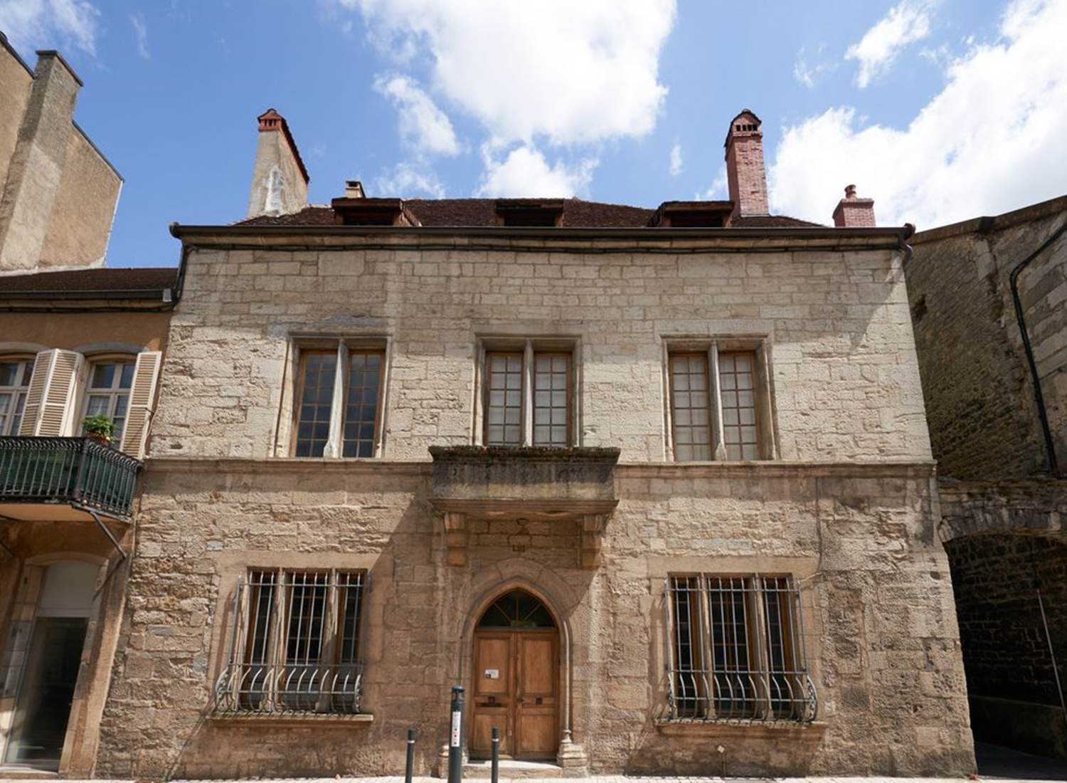 Façade côté Grande Rue du Clos Grimont