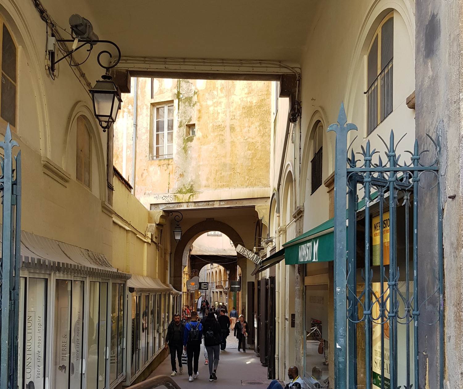 Aix passage