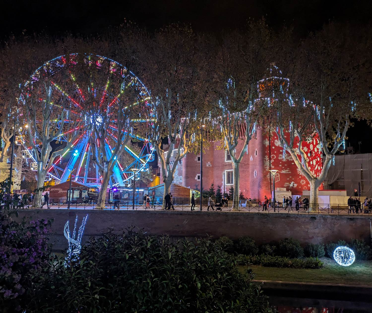 Esplanade du Castillet en fête