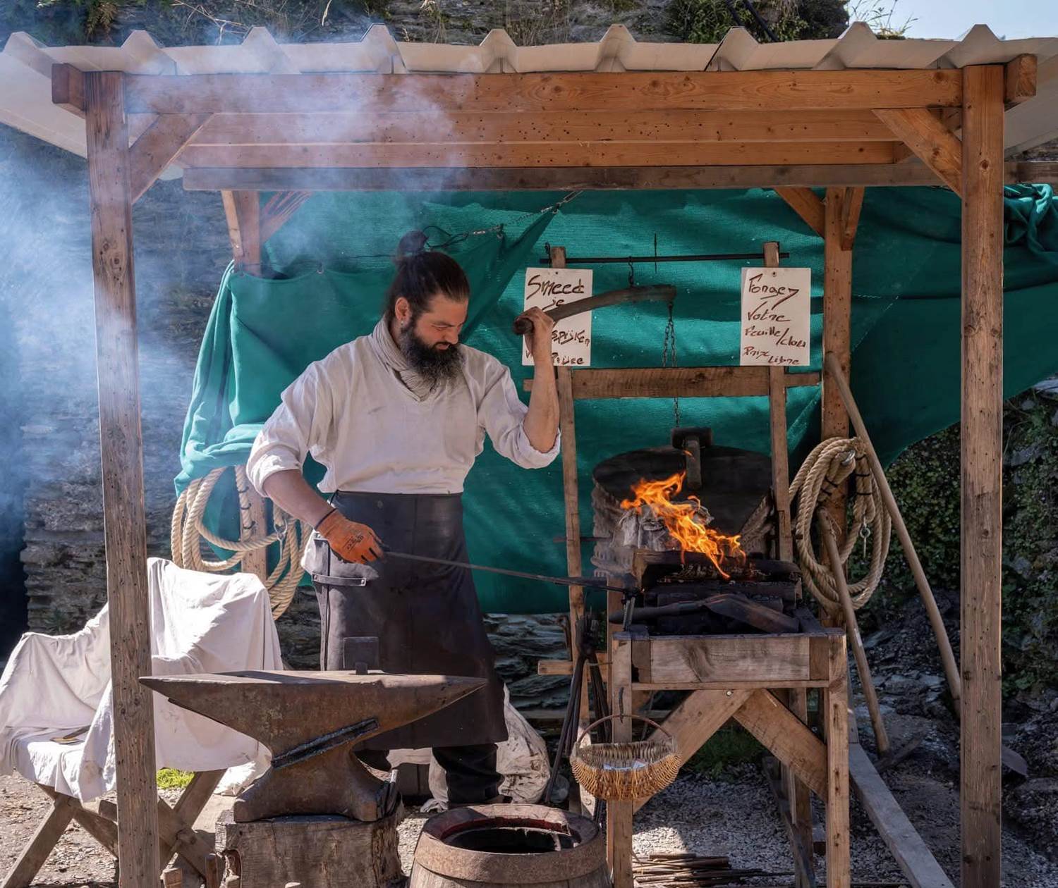 Animation de forge médiévale au Château féodal de La Roche-en-Ardenne
