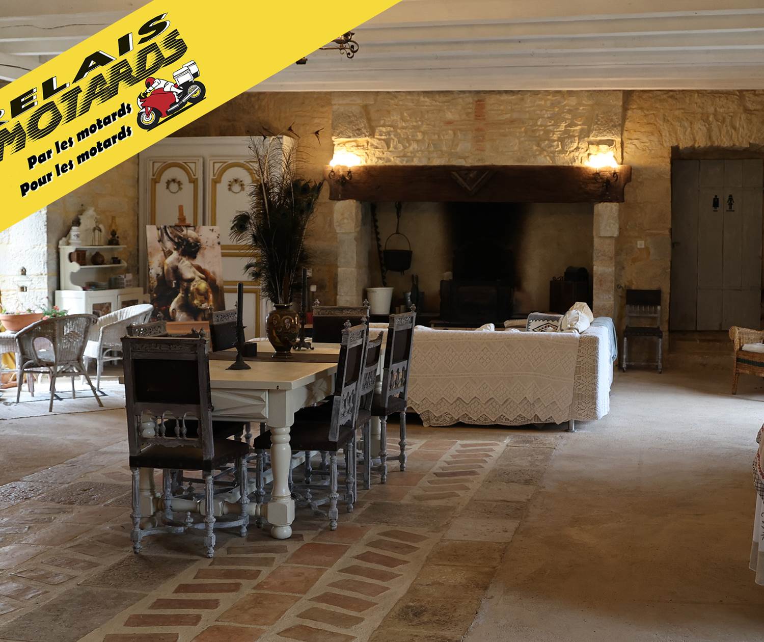 Relais Motards au Château de Saint-Chamarand dans le Lot, hébergement et pause pour groupes de motards