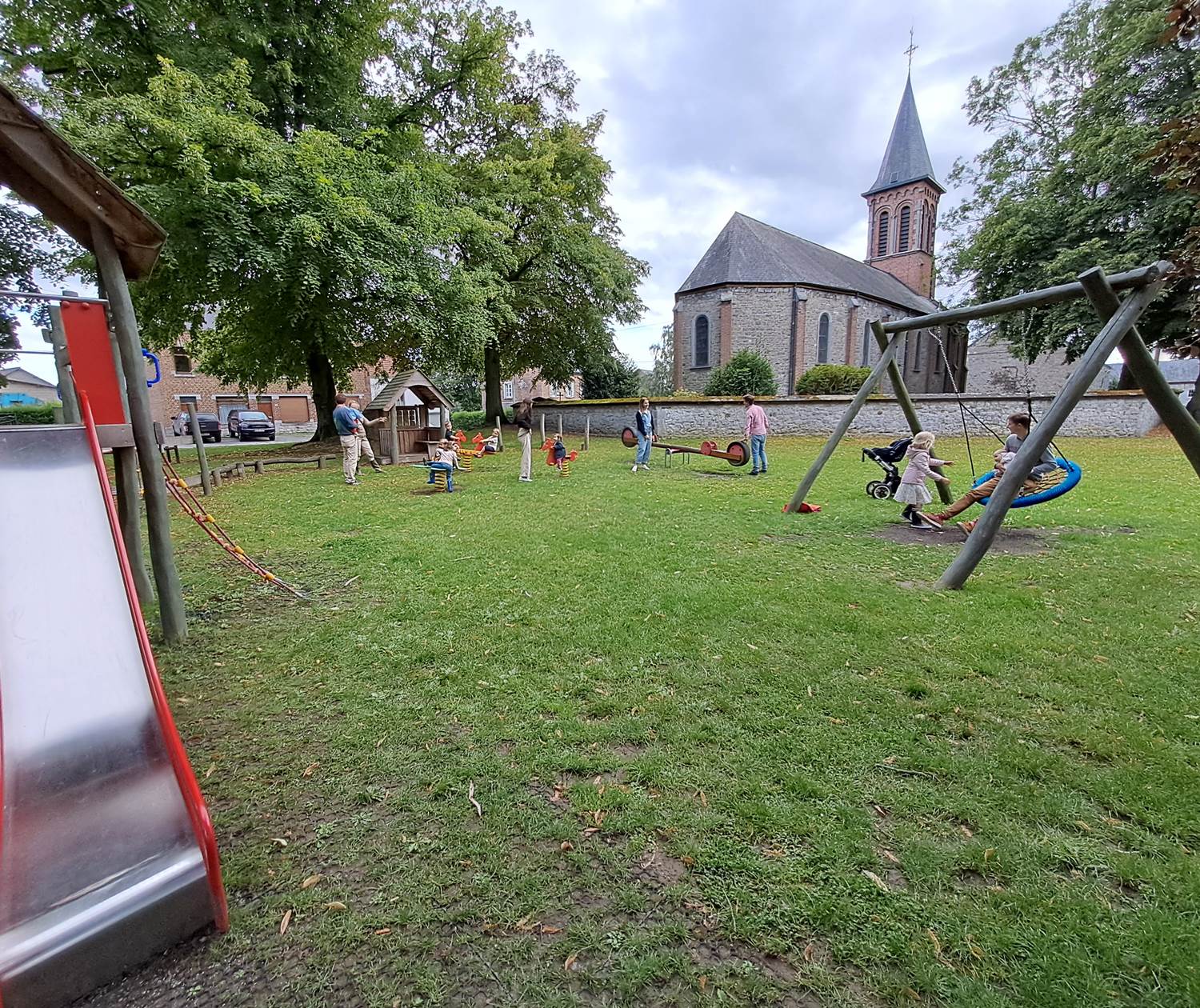 La Place du Baty à Falmagne