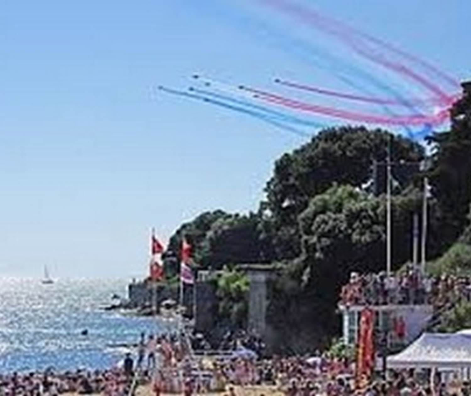 800x600_la-patrouille-de-france-et-les-ailes-bleues-pornic-19804