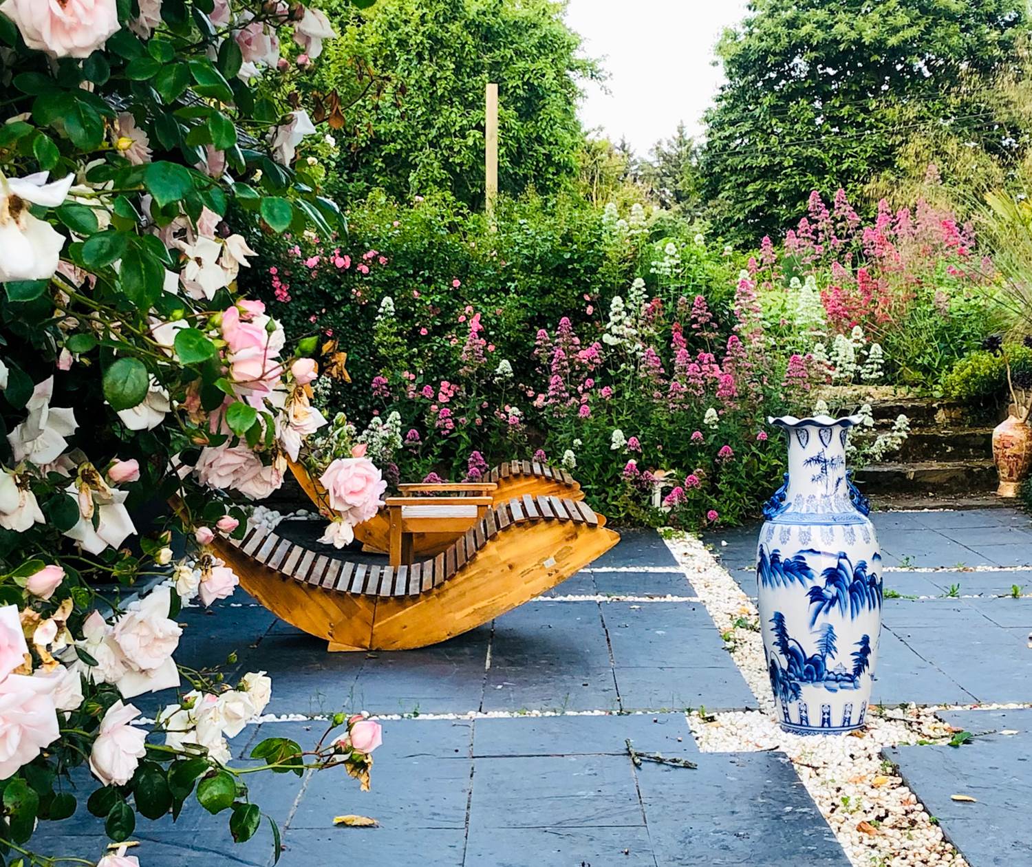 détente assurée en s'allongeant sur ces transats à bascule