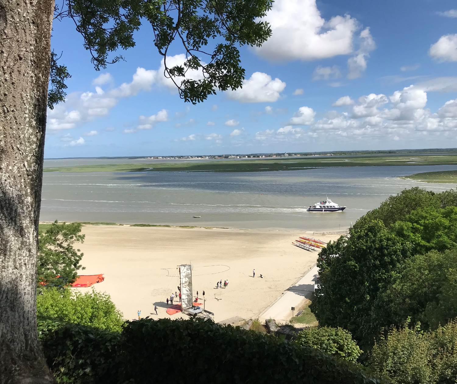 Découvrir notre "Tarif Semaine" et nos "Offres Court Séjour"... Cliquez !