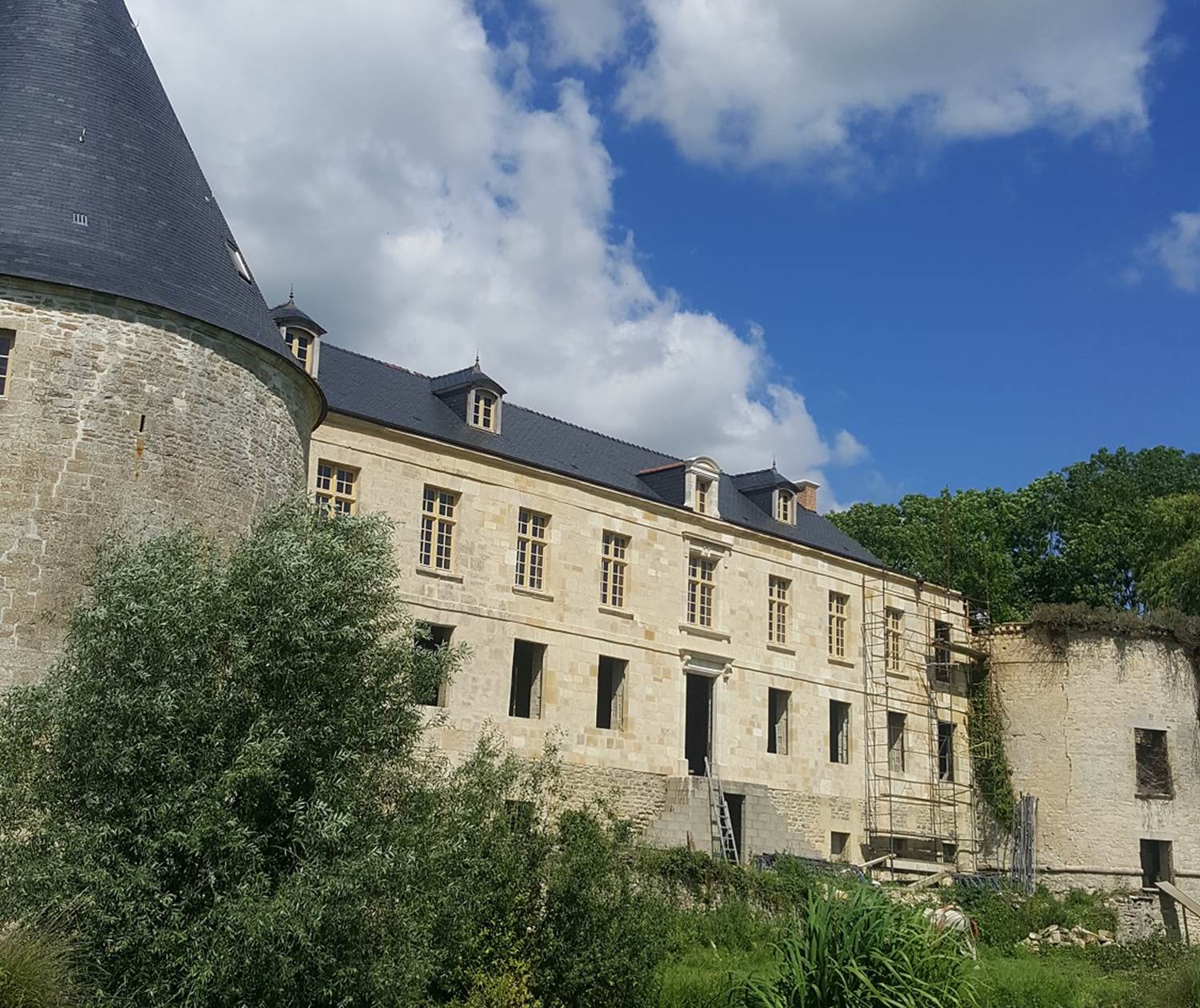 chateau de charbogne ete 2019