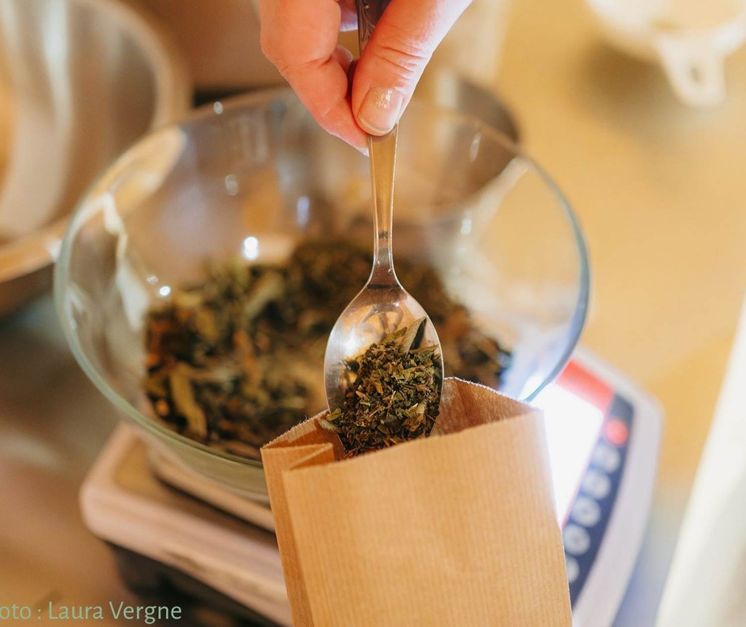 Des thés et tisanes composés par mes soins à base d'ingrédients sélectionnés avec choix