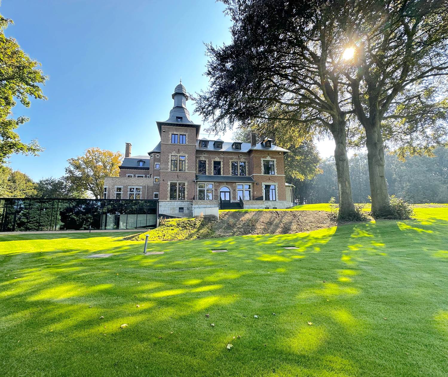 The castle (rear view)