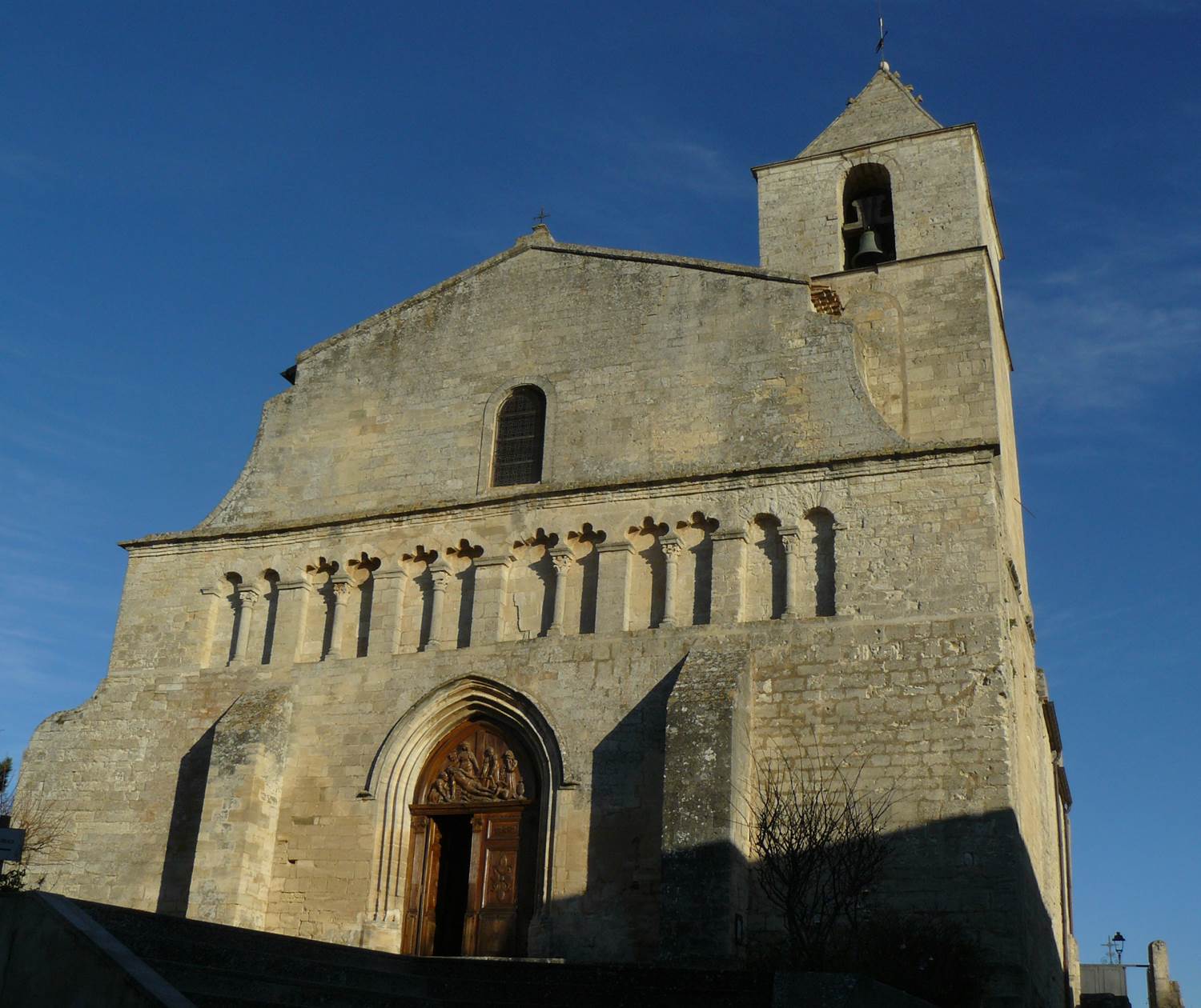 Eglise romane de Saignon sur la Via Domitia - Provence Luberon