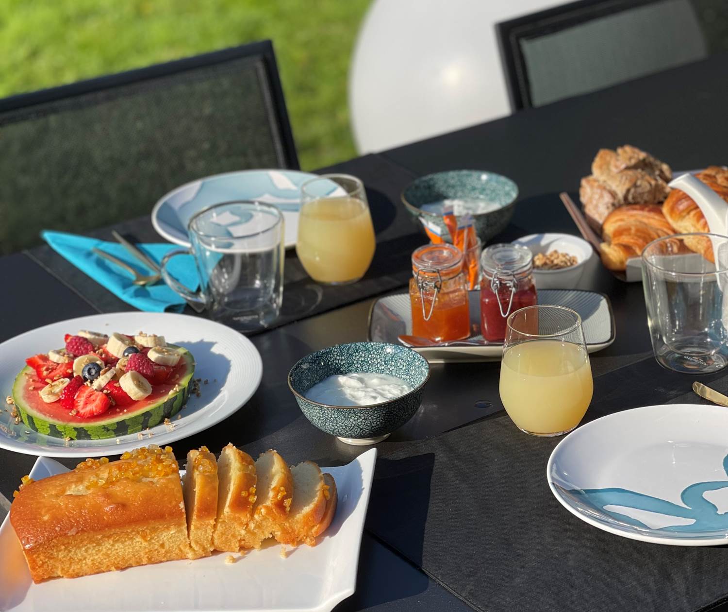petit dej' en terrasse