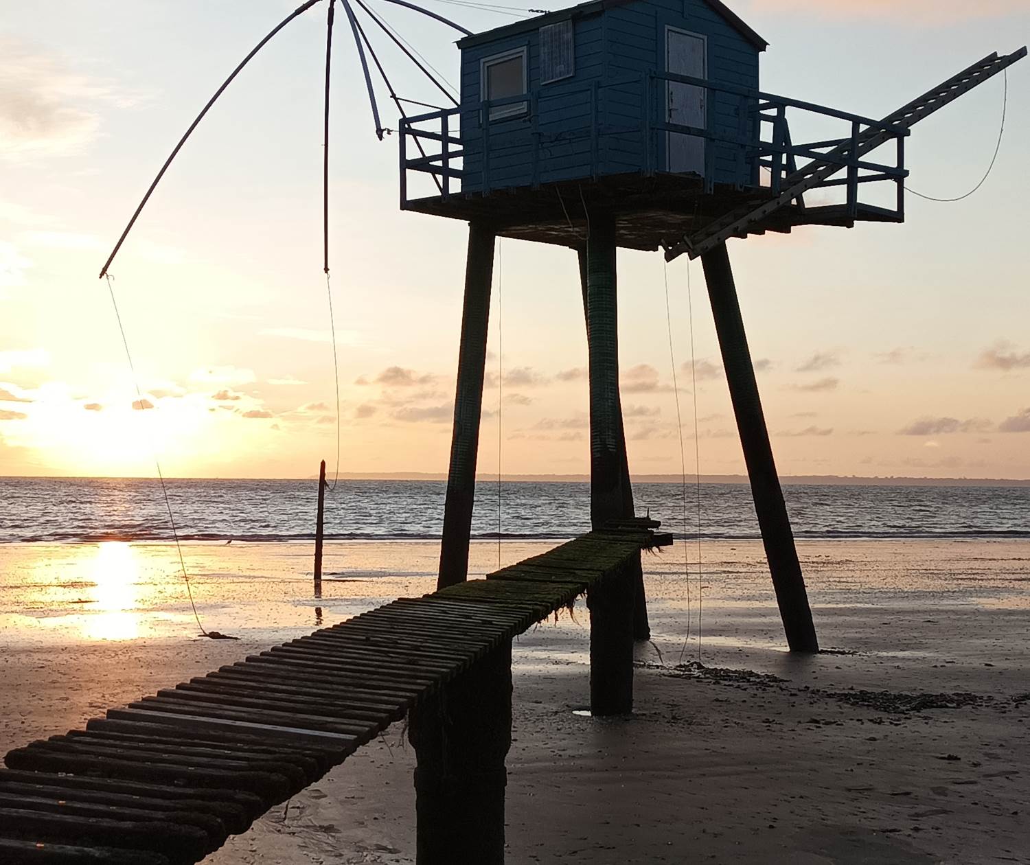 pêcherie bleu tharon plage