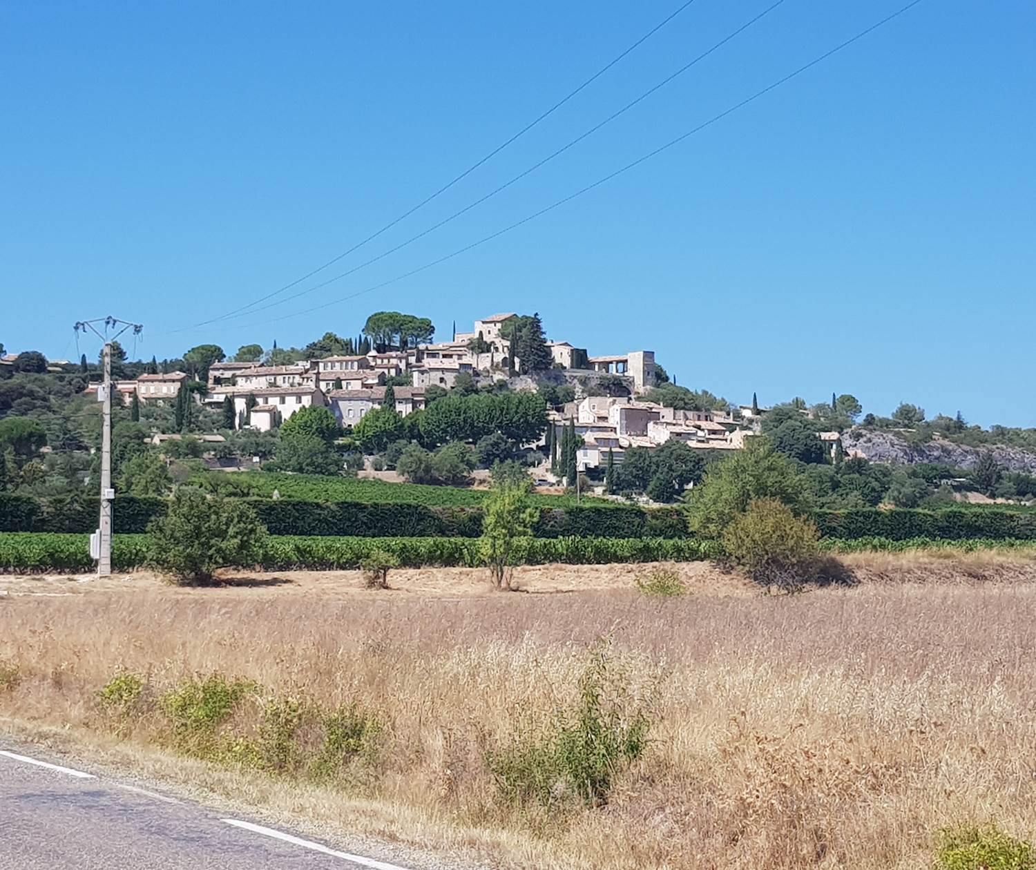 Joucas, adorable petit village perché à 5 minutes de Saint-Saturnin les Apt
