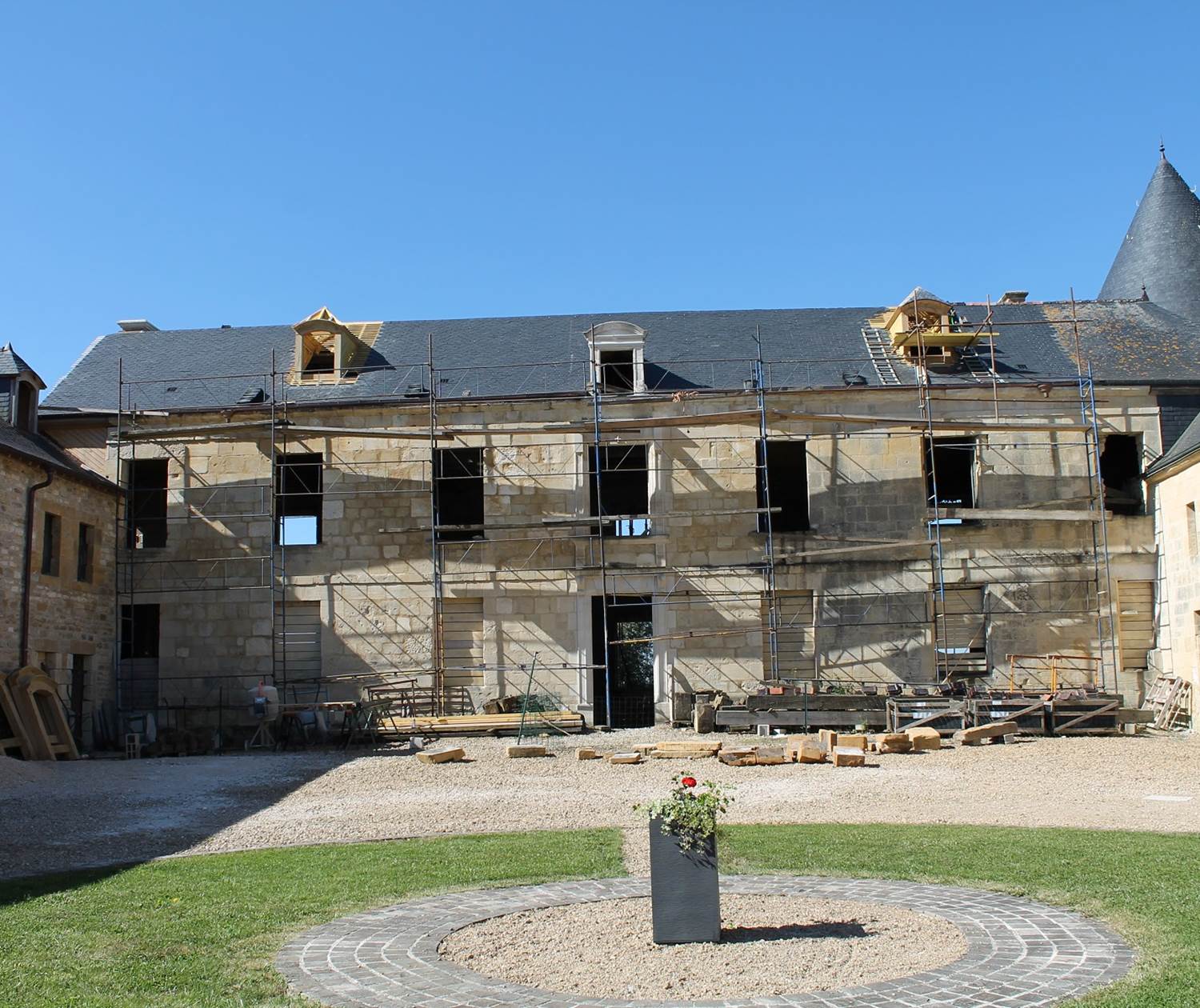 chateau de Charbogne juin 2018