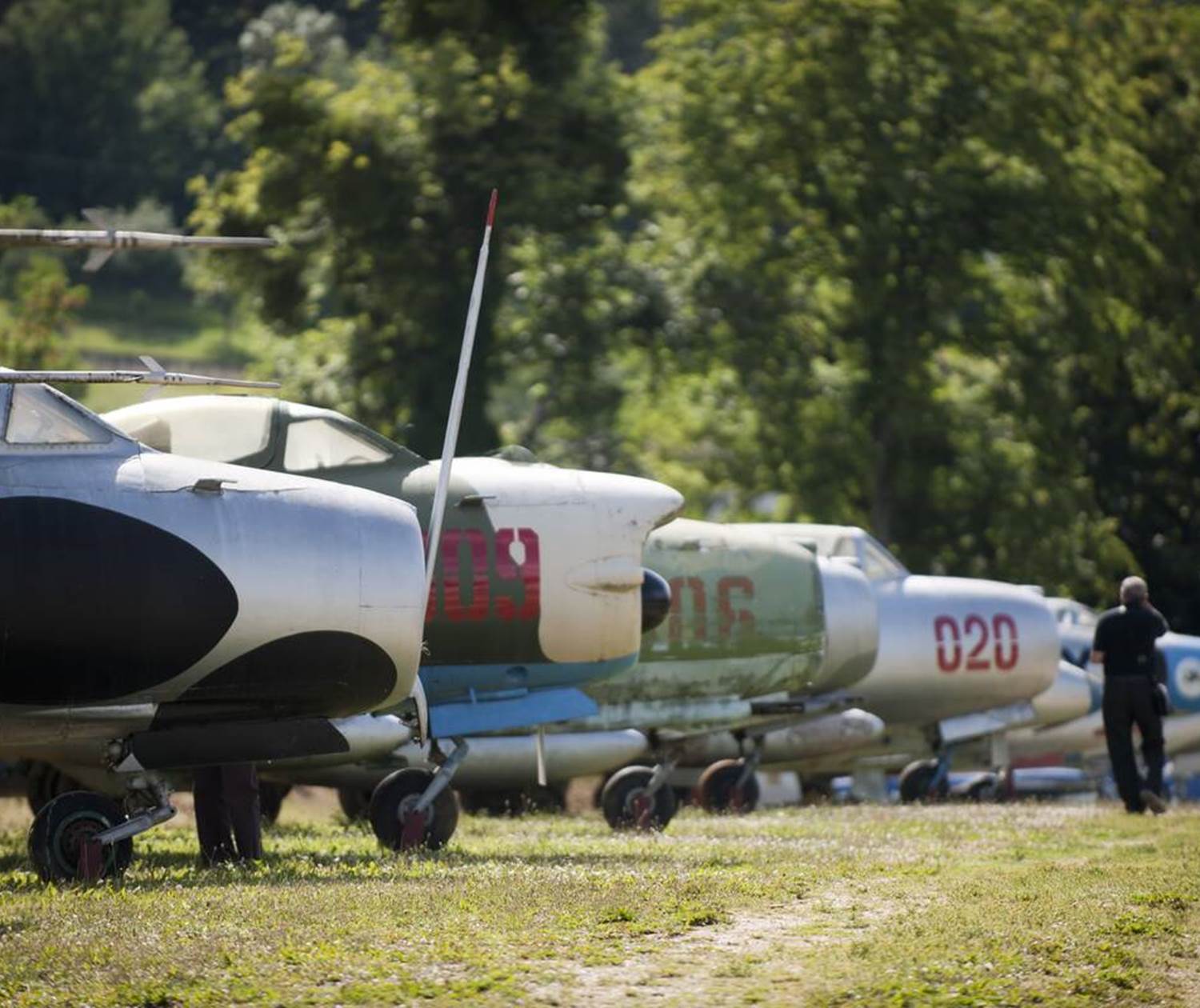 Avions - Château de Savigny-les-Beaune © M. Joly