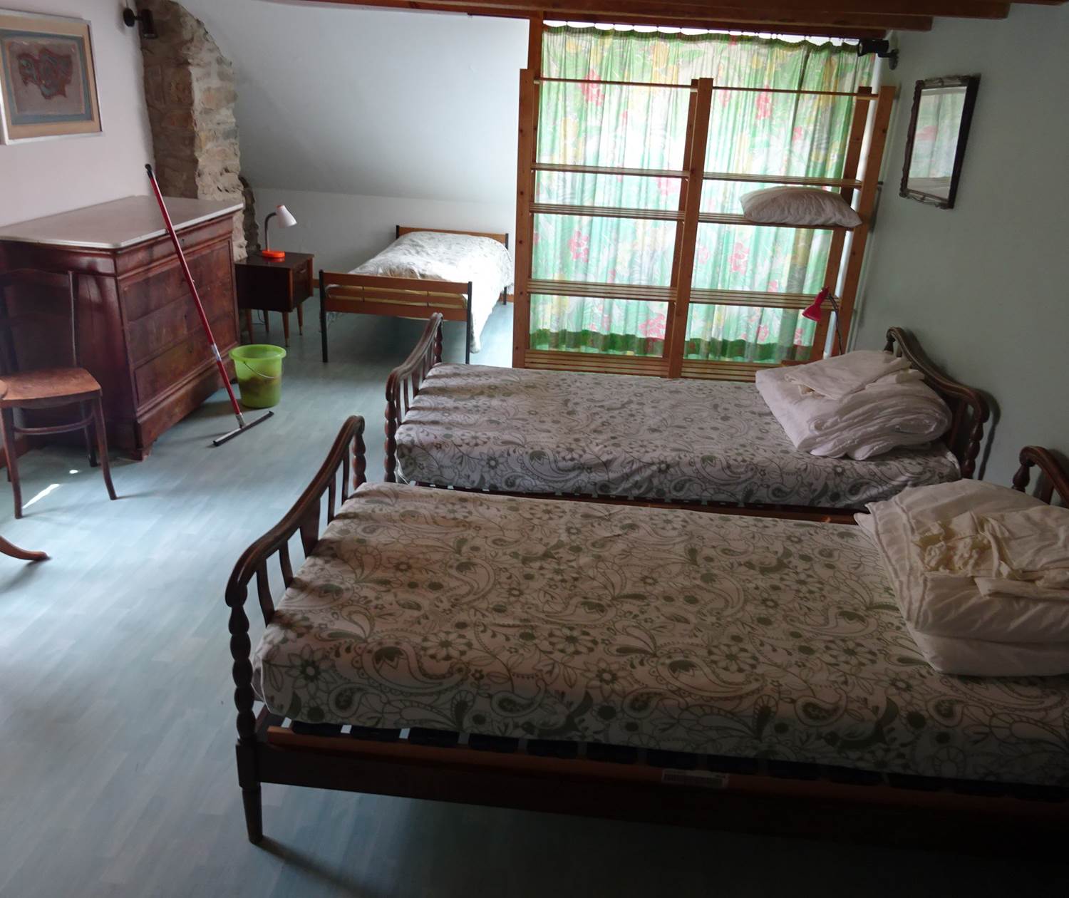 Chambre à 3 lits du gîte 2
