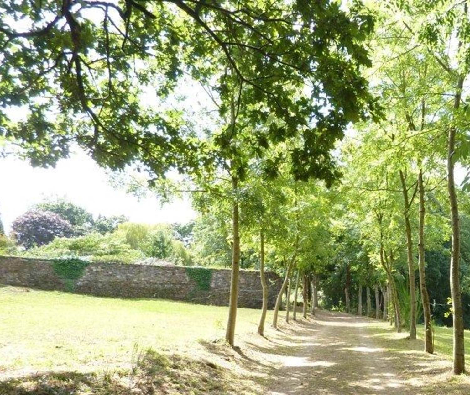 Accès au parking privé de Kergroaz Maner