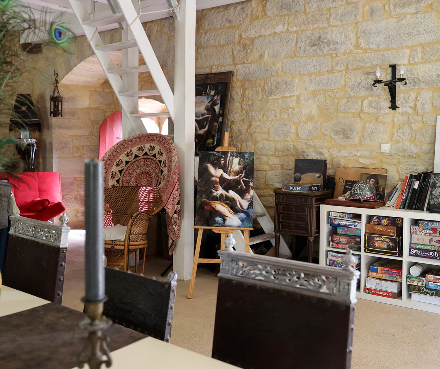 La ludothèque en accès libre au Château de Saint-Chamarand