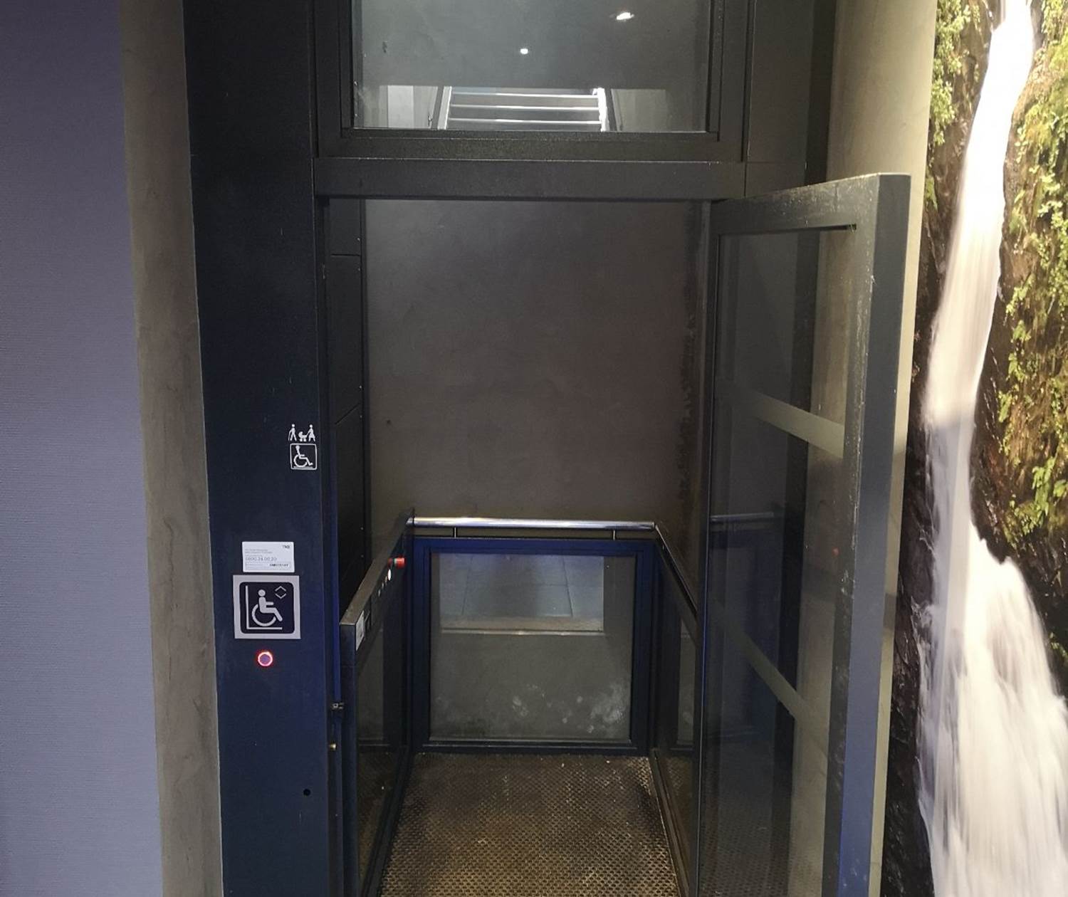 ascenseur rez-de-chaussée