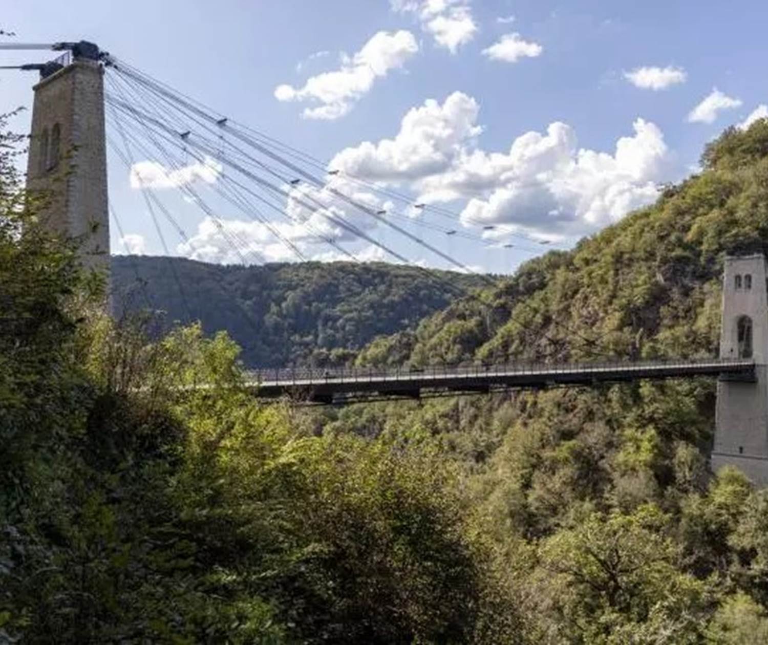 Viaduc des Rochers Noirs Lapleau Le Vendahaut