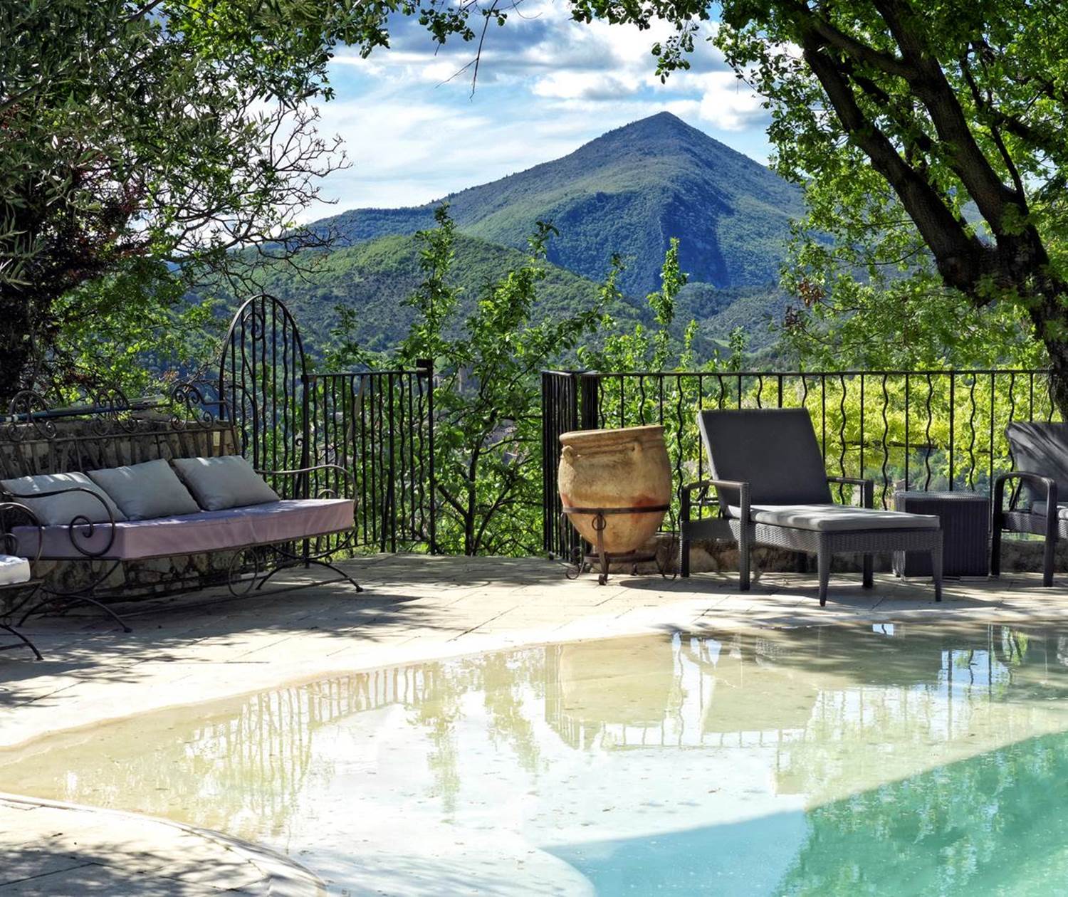 Le Deffends de Redon - la piscine