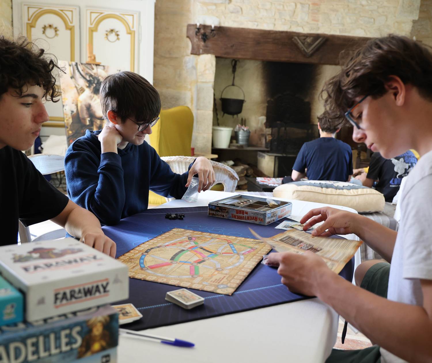 CHÂTEAU LUDIQUE & FANTASY, Jeux de société, jeux de rôle, murder party & animations immersives