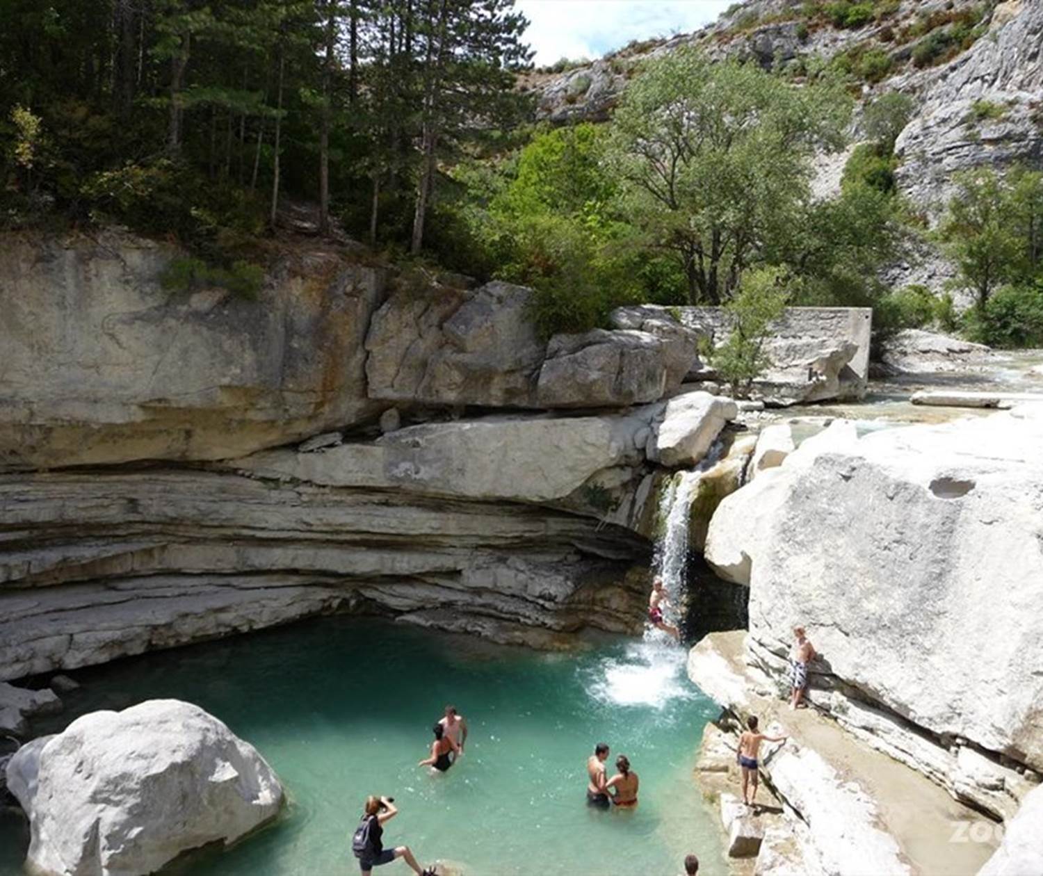 Baignade dans les gorges de la Meouge