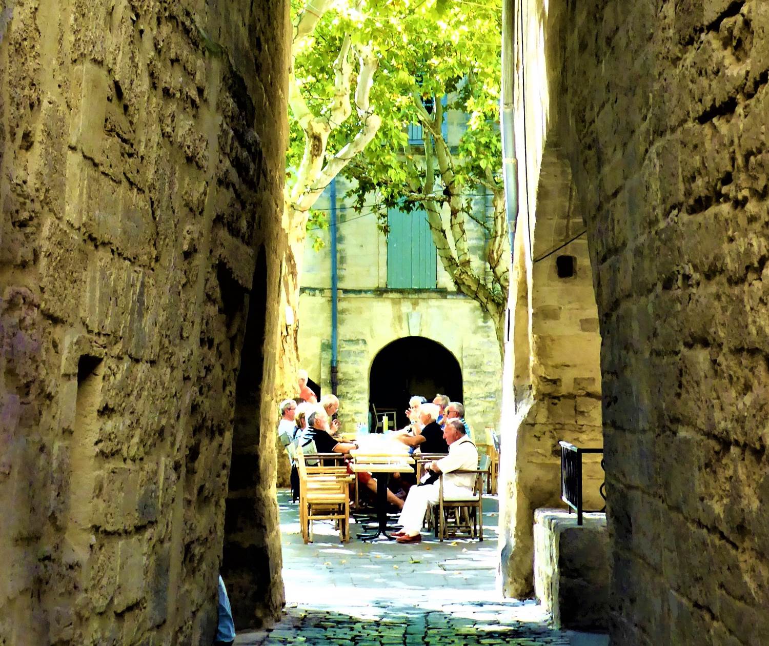 Vu sur la place aux Herbes à Uzès