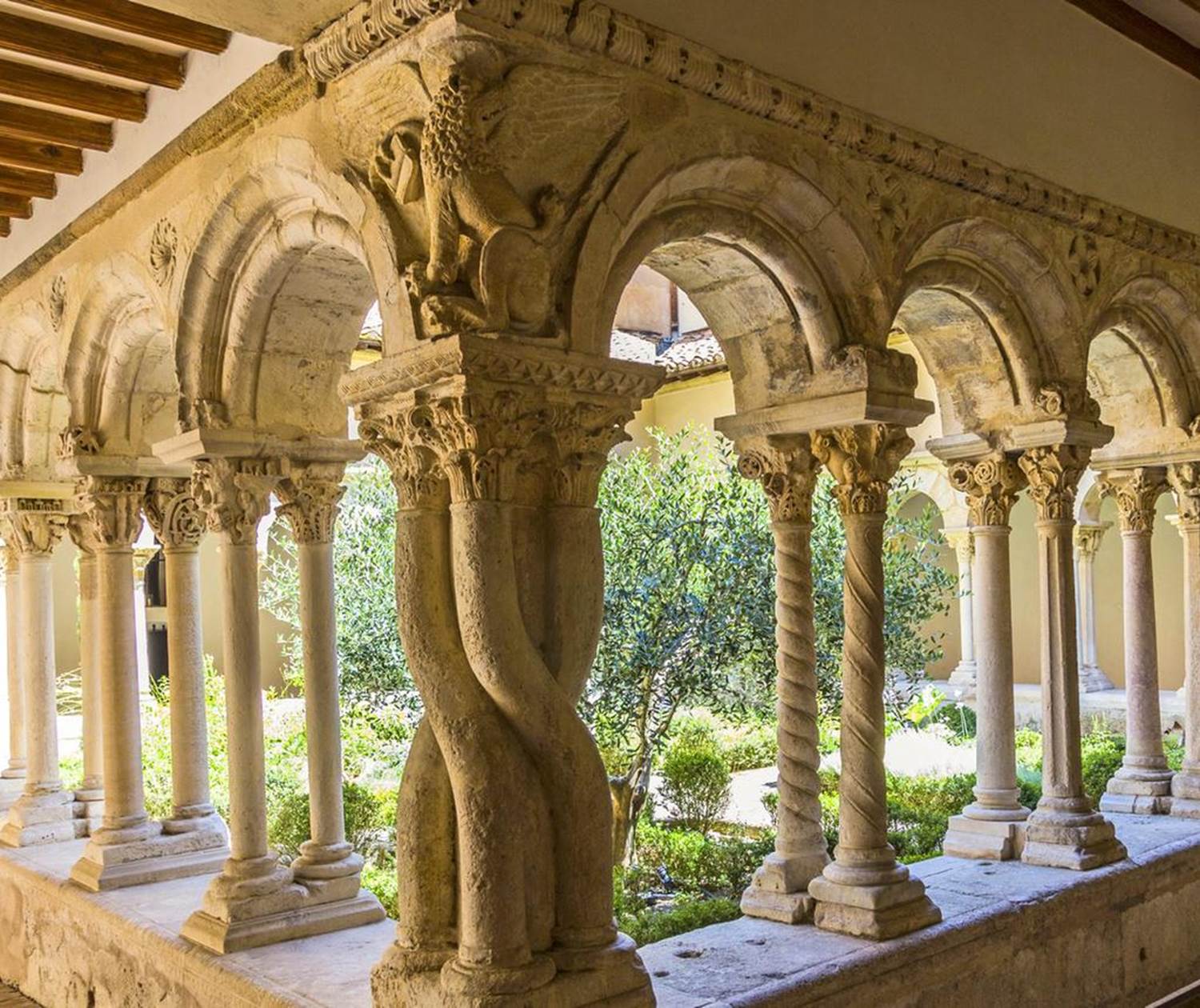 Cathédrale Saint-Sauveur - Cloître