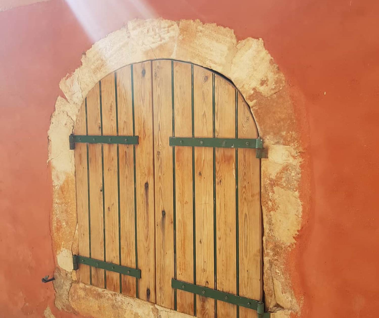 Fenêtre_en_provence ocres_de_Roussillon