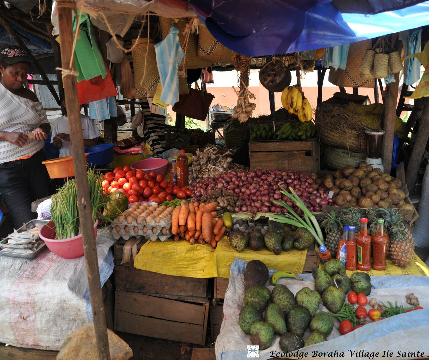 Marché d'Ambodifotatra Ile Ste Marie Madagascar 01
