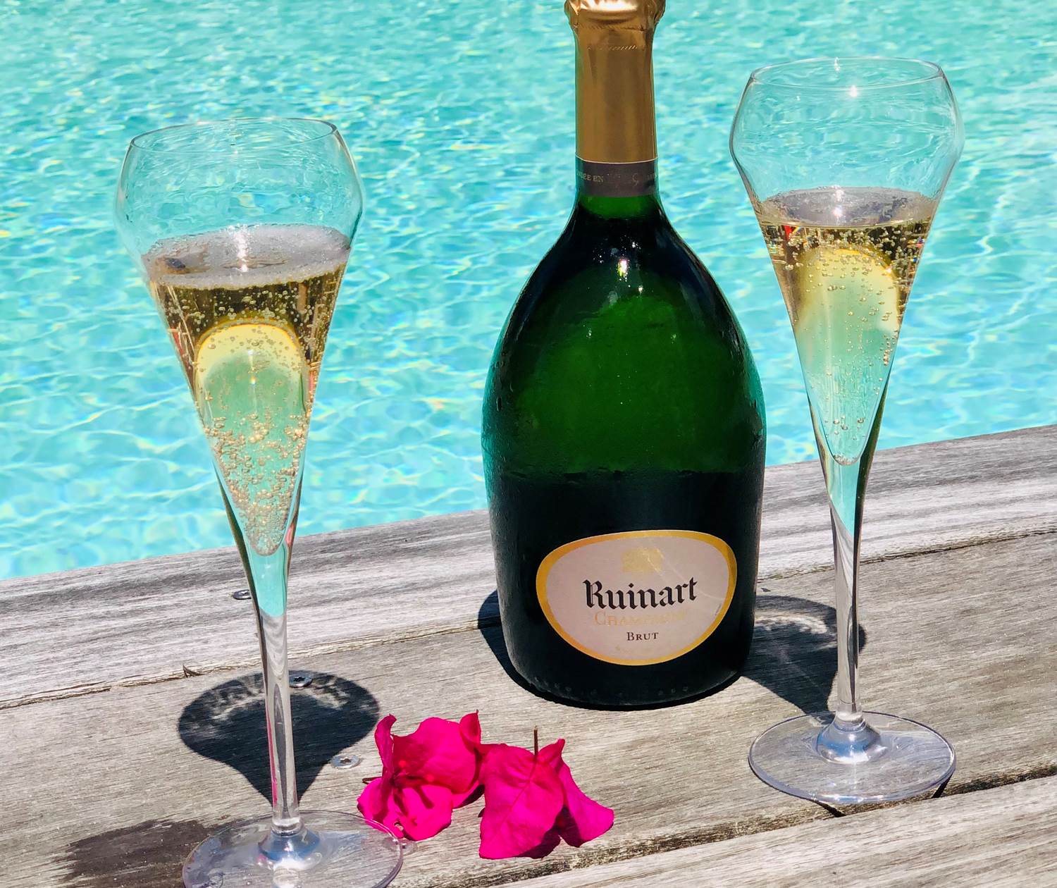 Bouteille de champagne RUINART ( en vente au bar)