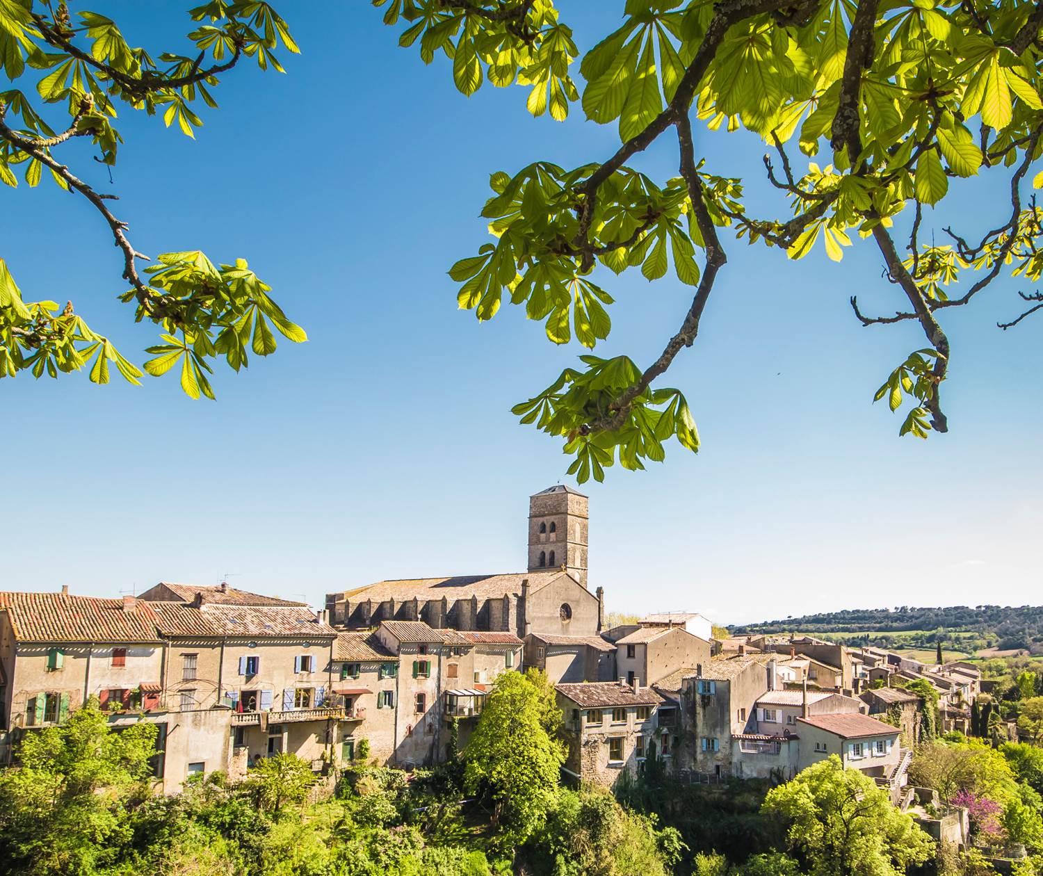 Montolieu village du livre à deux pas de la Rougeanne