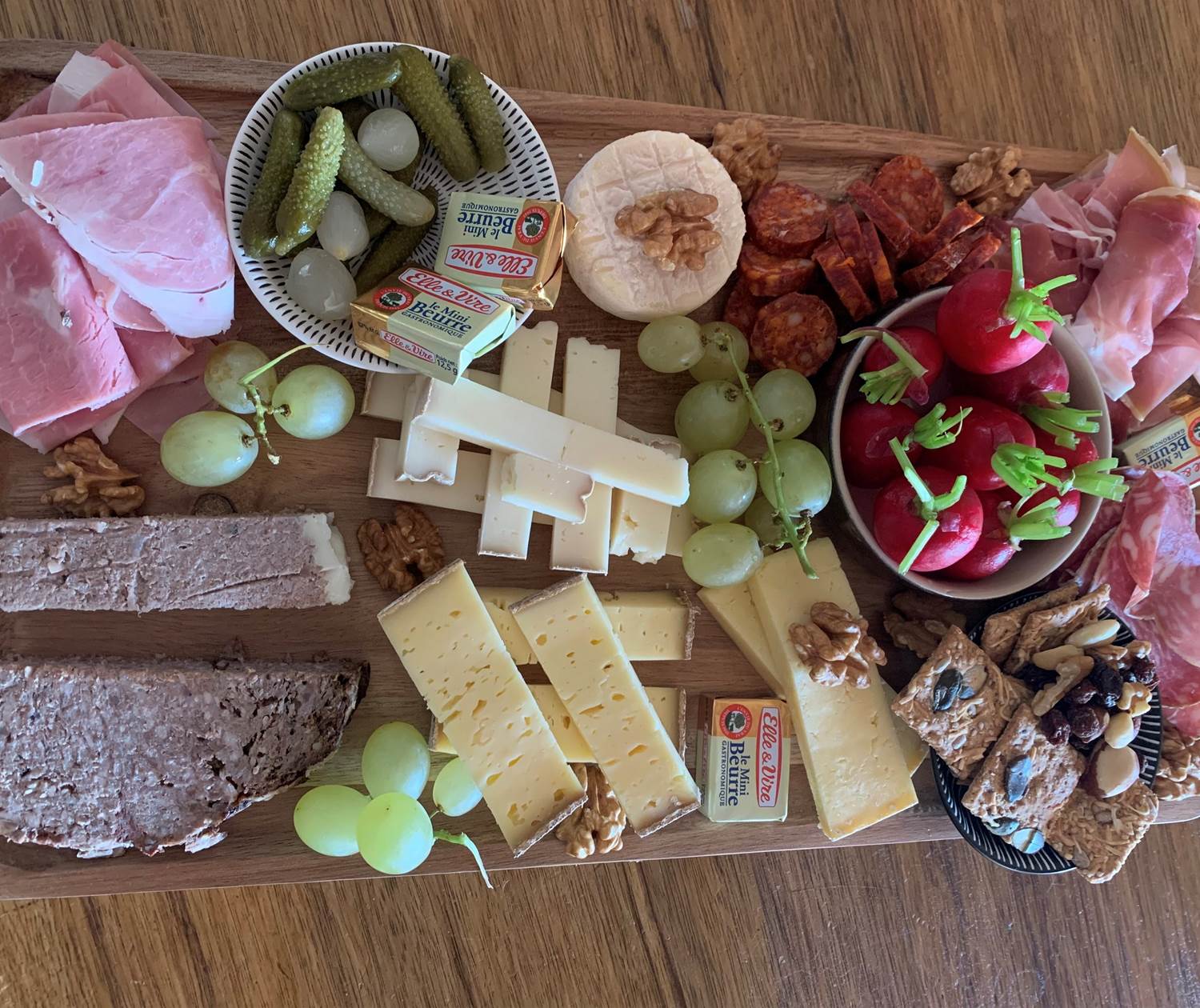 Planche charcuterie fromage