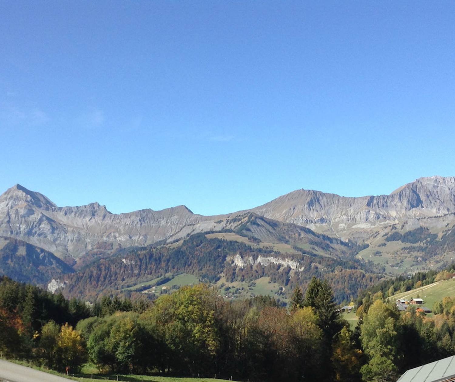 La vue depuis les Chalets d'Heidi en été