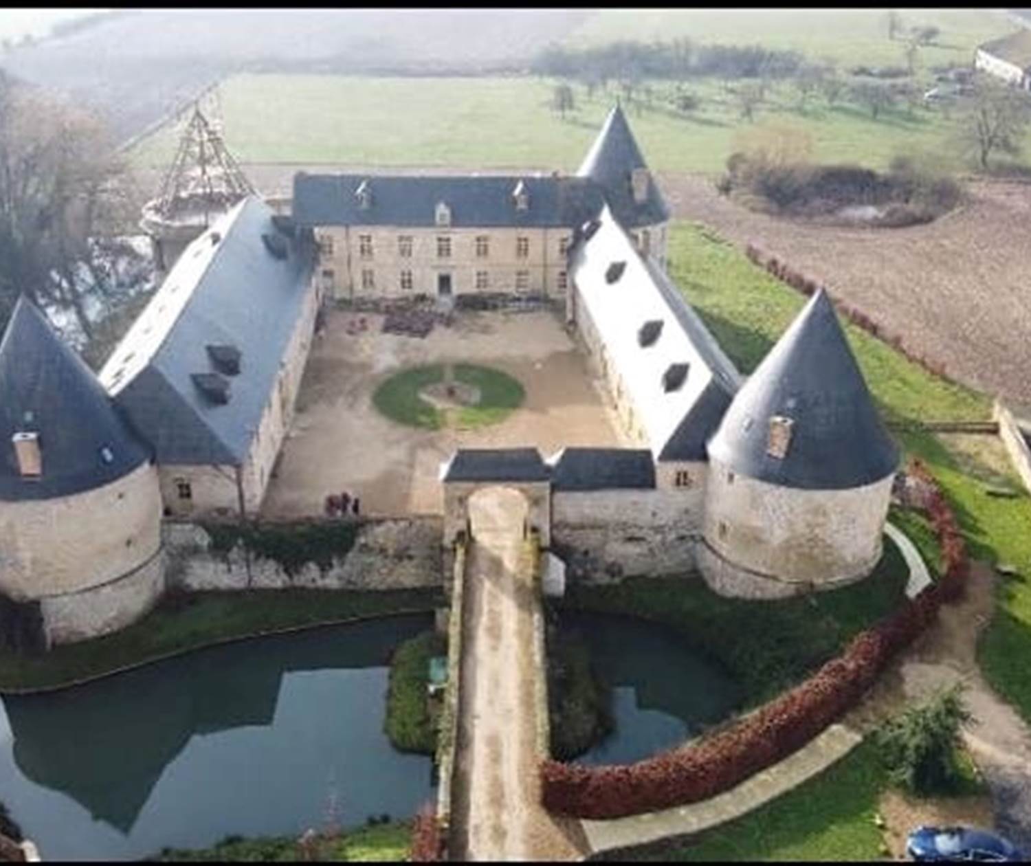 chateau de charbogne janvier 2020