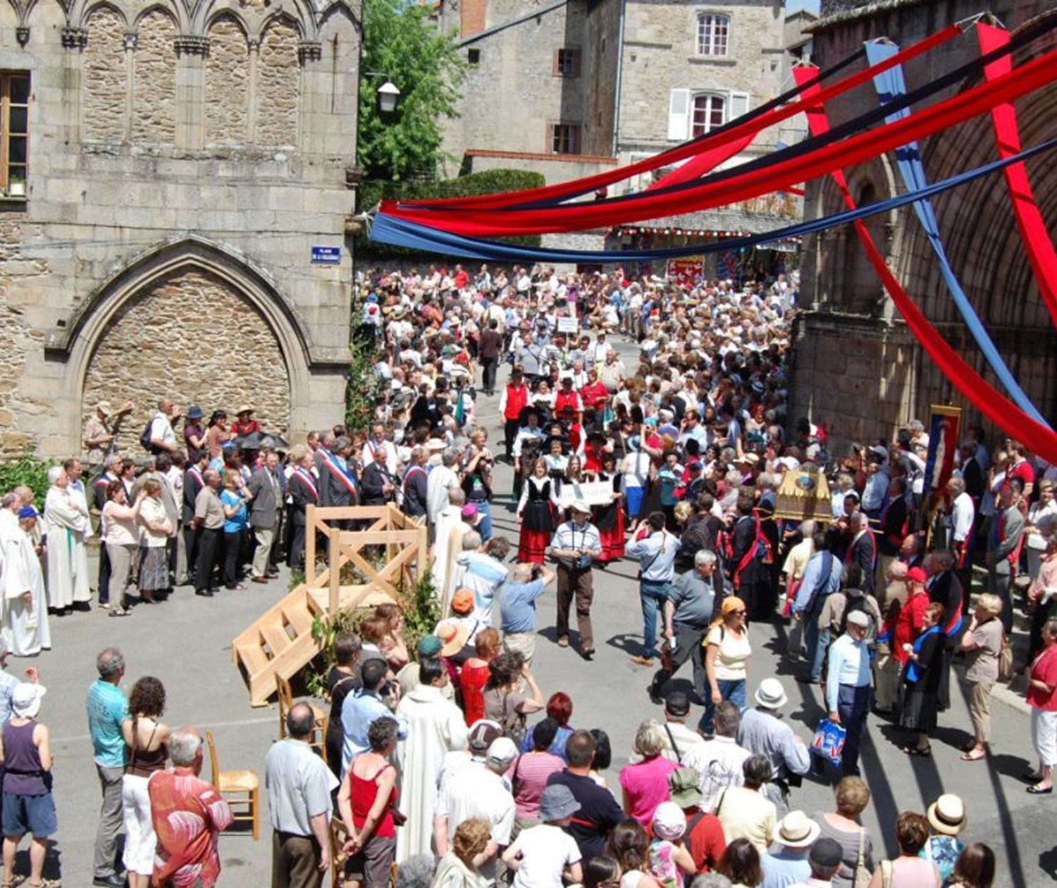 Les terres de la chouette, les 19-20-21 mai Les Ostensions à Saint-Léonard de Noblat