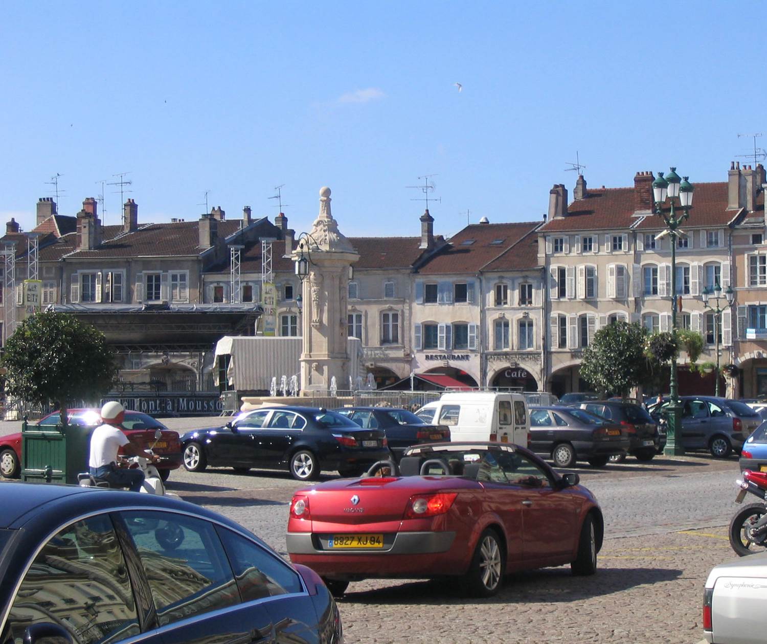 Place Duroc et ses arcades