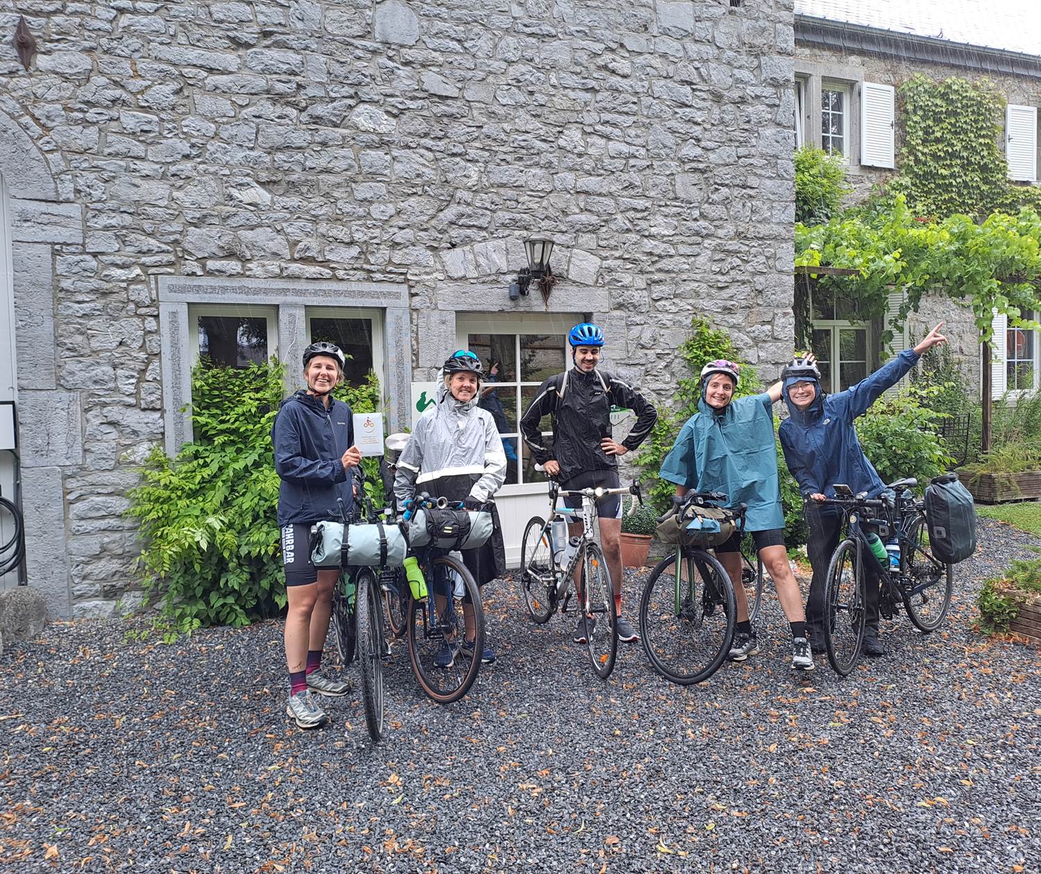 Cyclistes en randonnée vélo