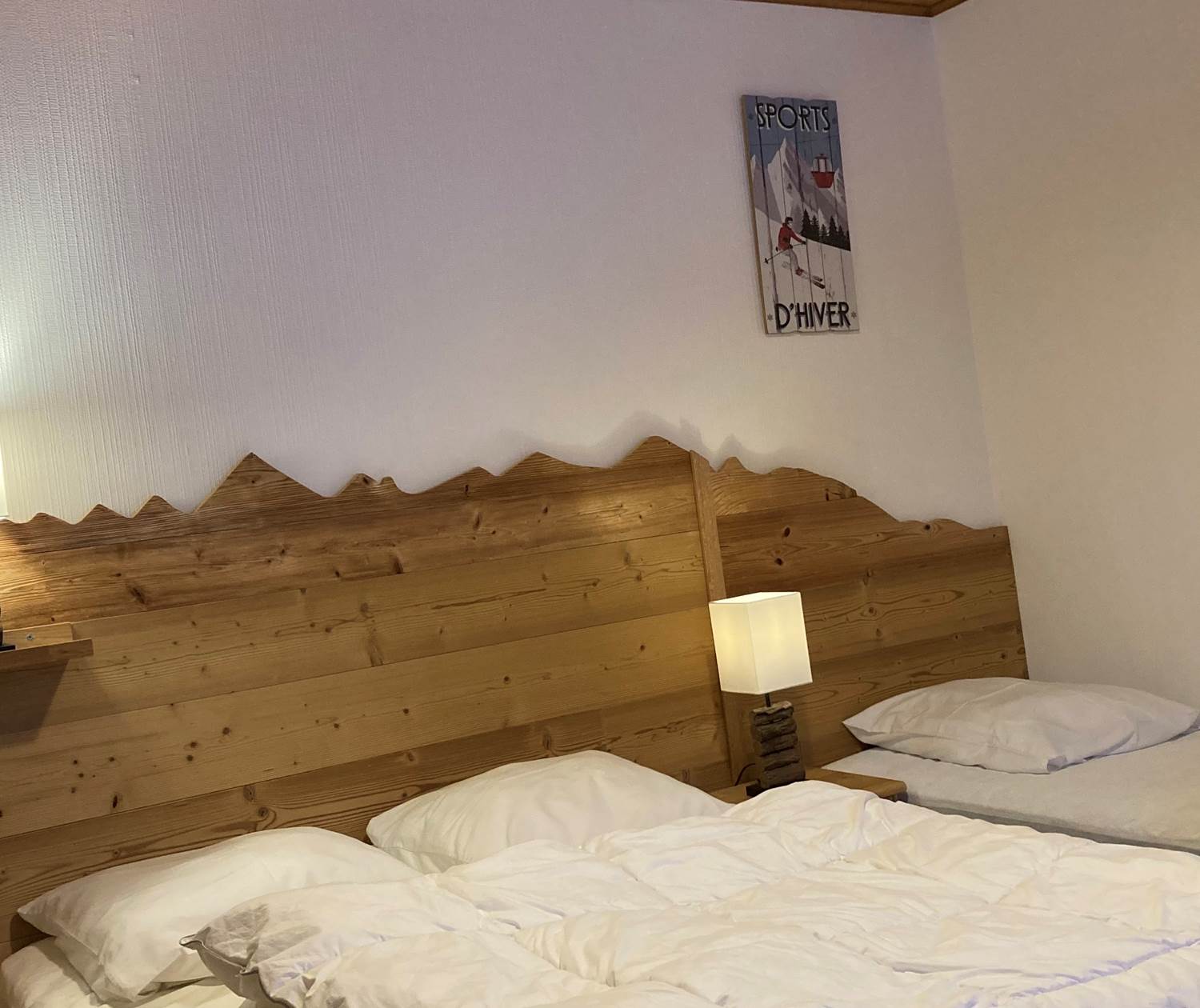 Chambre 2/ 1 lit double, 1 lit simple