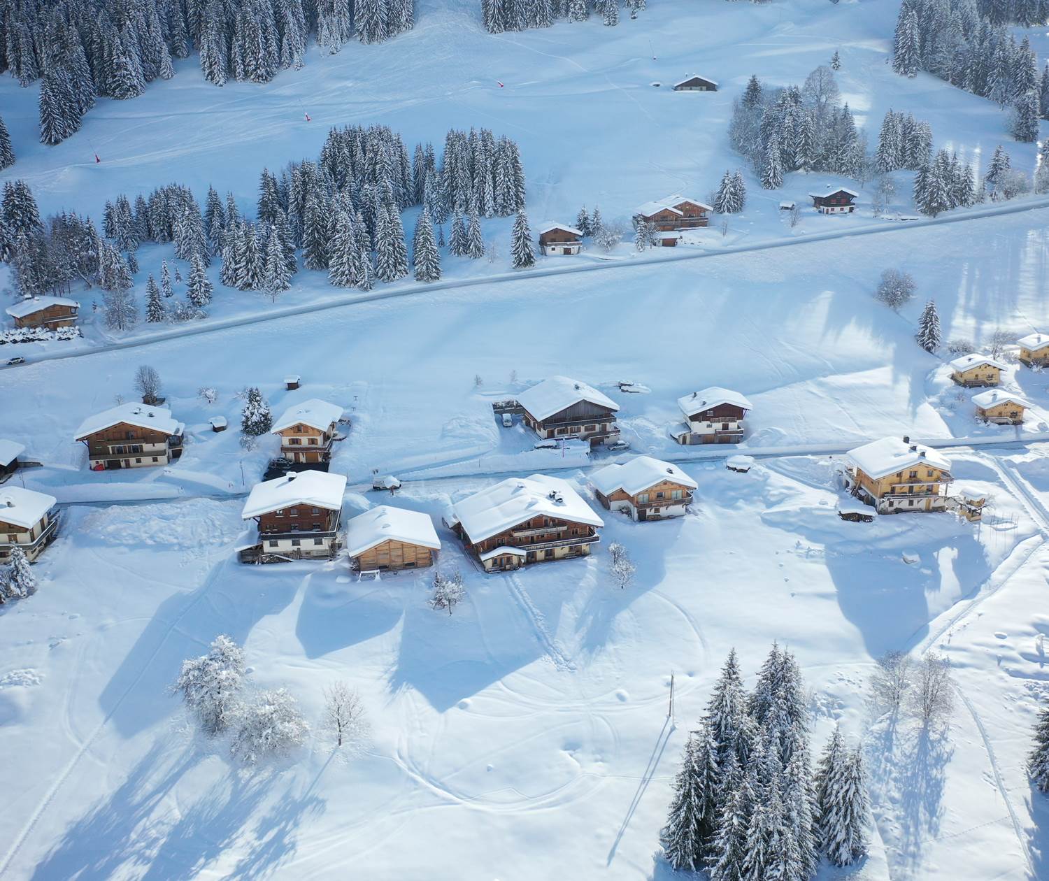 La Ferme des Georgières et les chalets d'Heidi