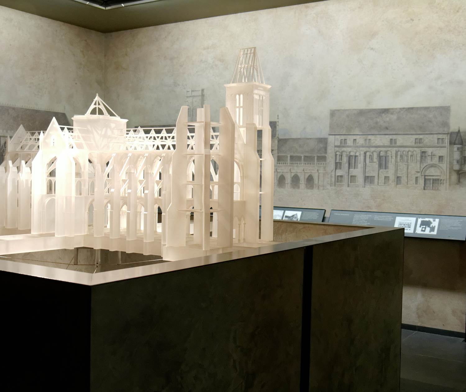 La cathédrale au coeur du quartier cathédral